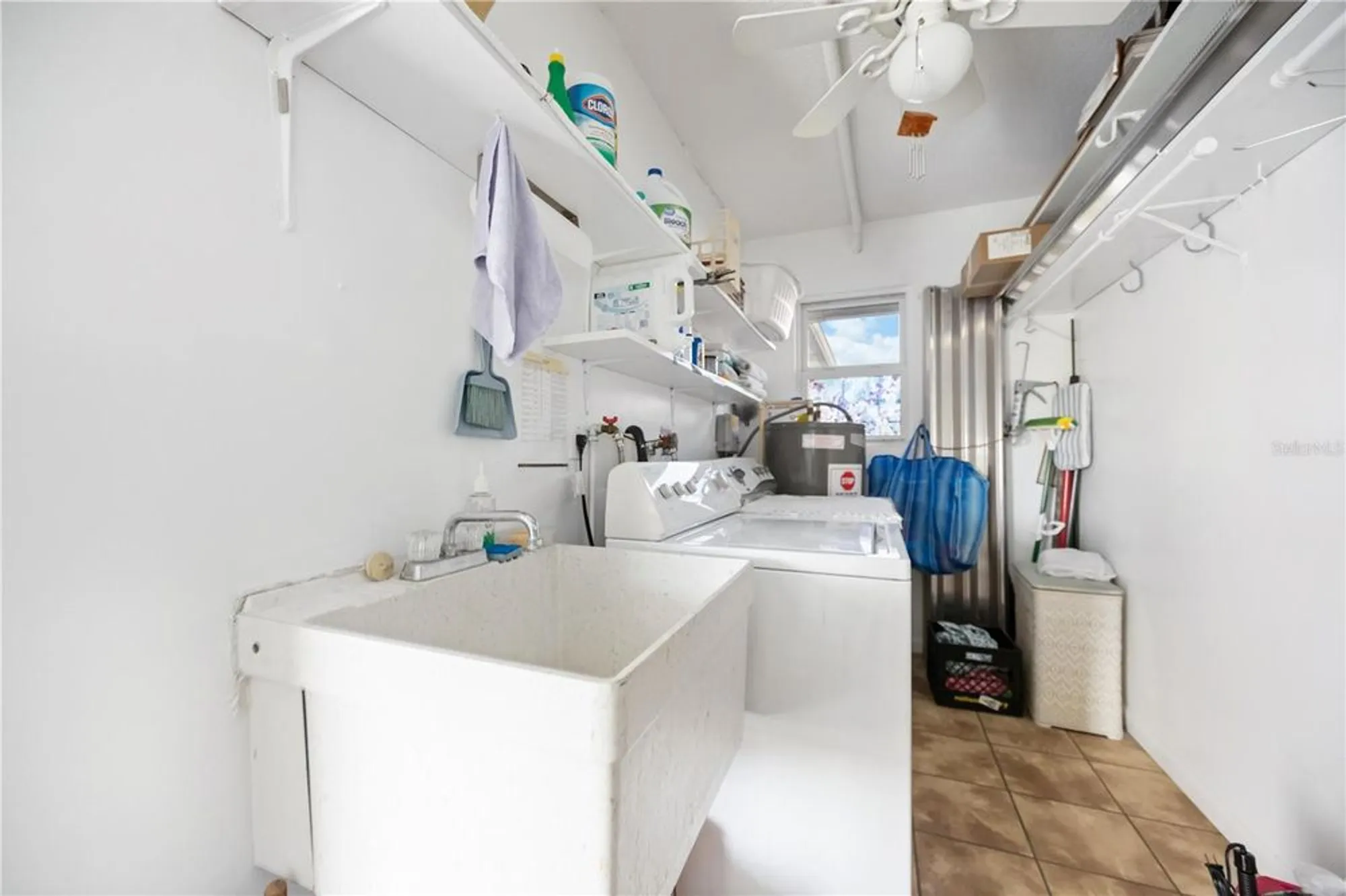 Property Slideshow image 11 of 20 | 5453 riverbluff cir # v68, Sarasota, FL, 34231