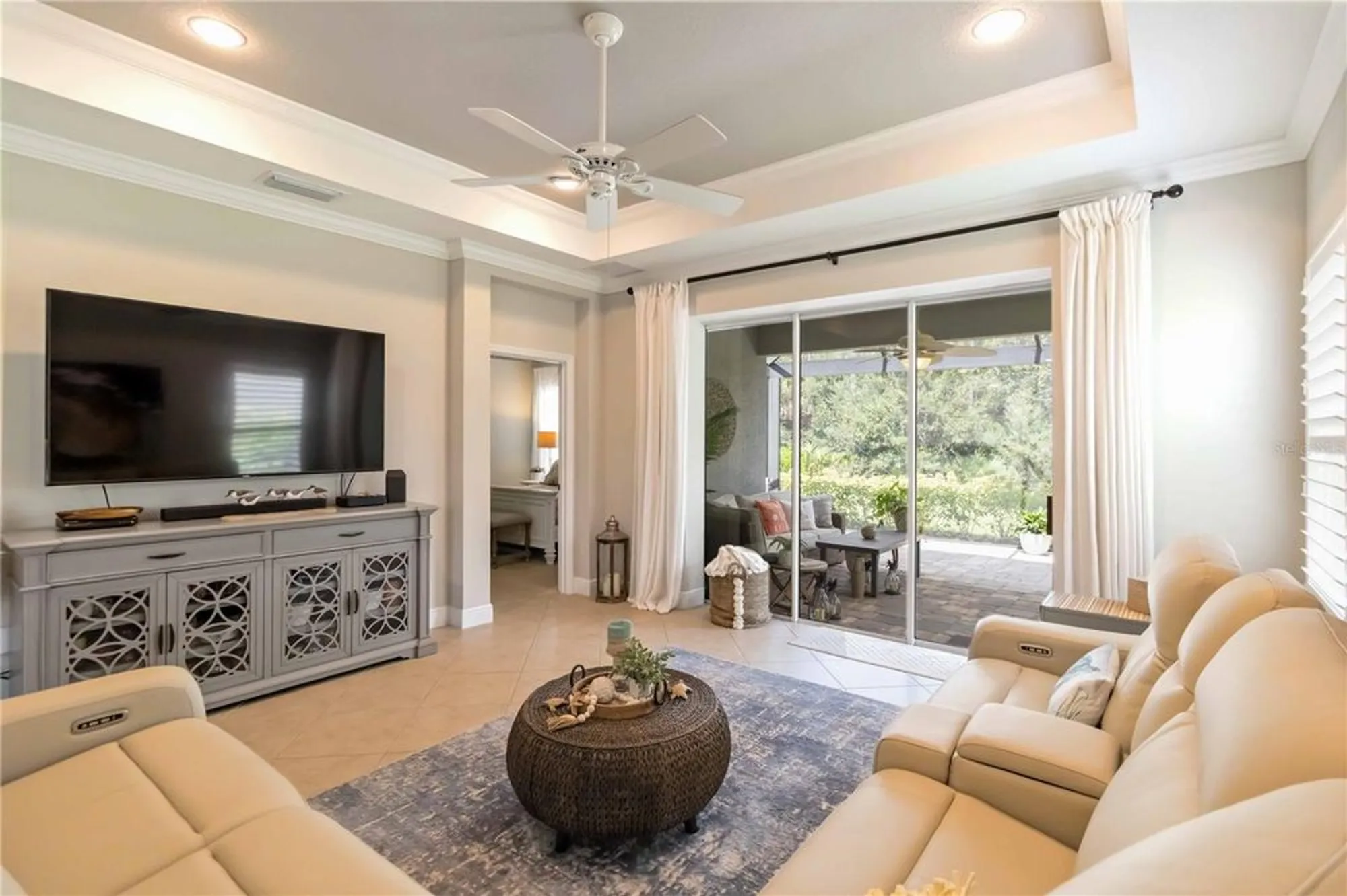 Property Slideshow image 10 of 70 | 12252 stuart dr, Venice, FL, 34293