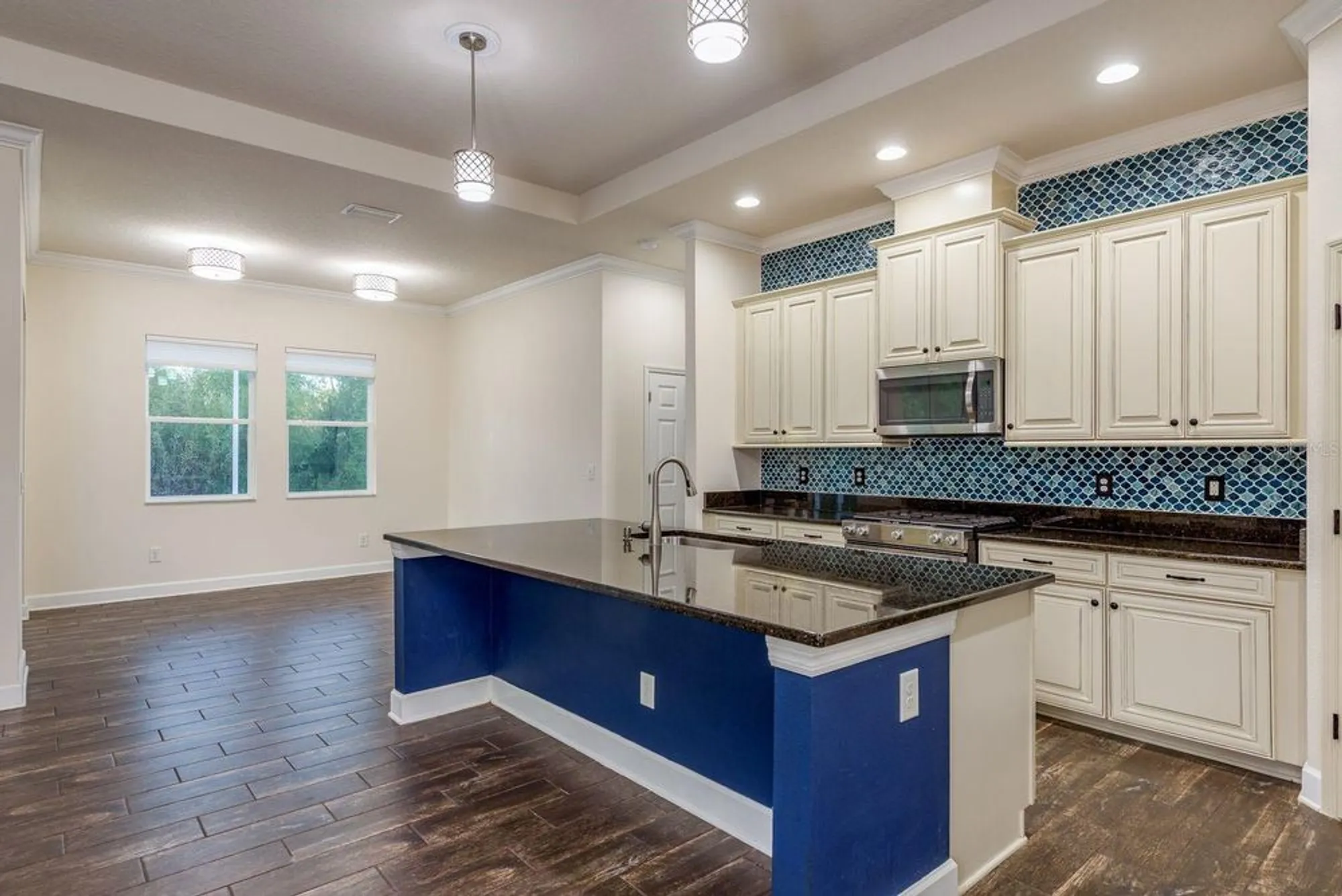 Property Slideshow image 12 of 43 | 5116 coastal scene dr, Apollo Beach, FL, 33572