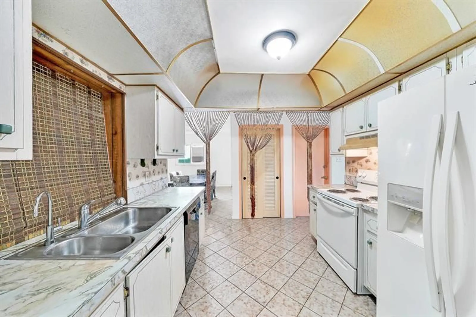 Property Slideshow image 4 of 16 | 6990 nw 12th st, Margate, FL, 33063