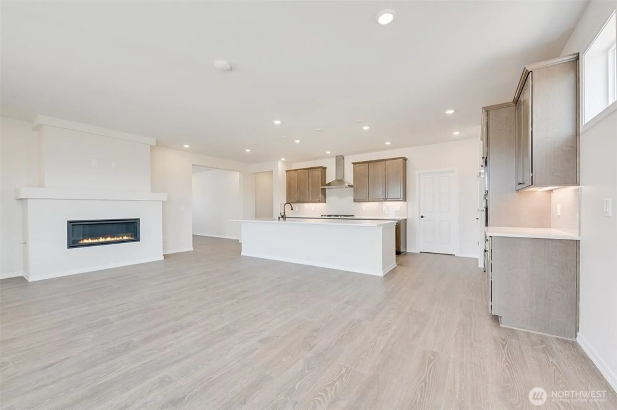 Property Slideshow image 21 of 36 | 14824 206th ave e unit e, Bonney Lake, WA, 98391