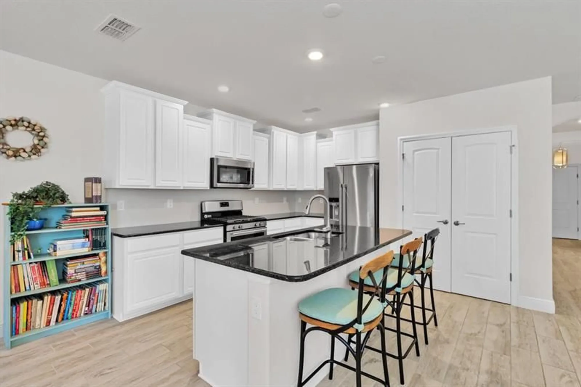 Property Slideshow image 14 of 47 | 5949 buttonwood sq, Vero Beach, FL, 32966