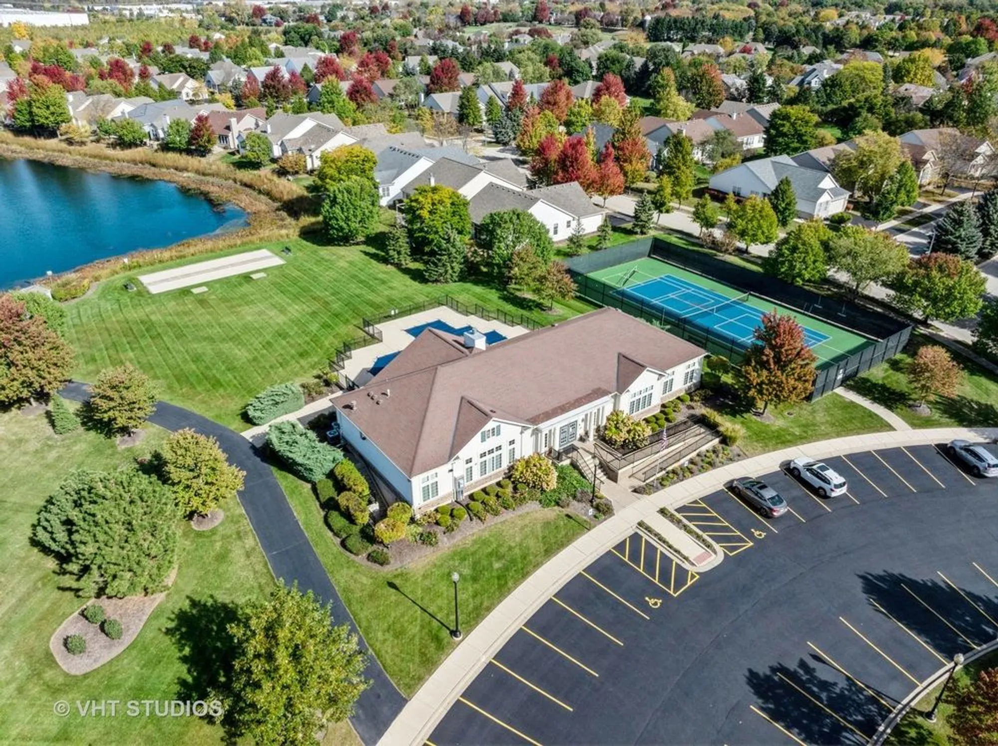 Property Slideshow image 40 of 40 | 1504 mansfield dr, Aurora, IL, 60502