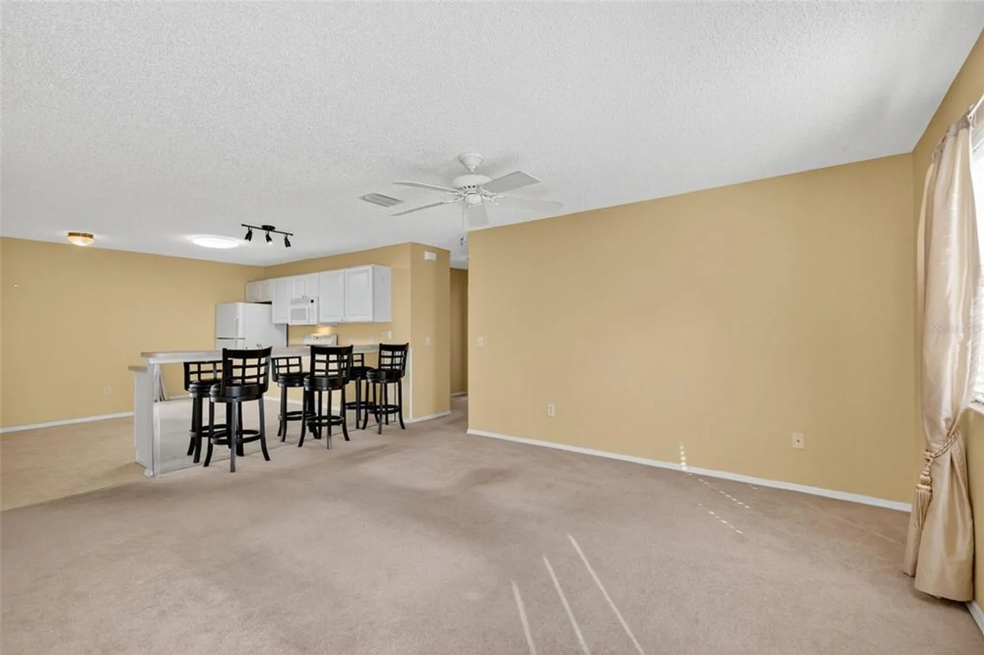 Property Slideshow image 11 of 35 | 2475 laurel bay ln, The Villages, FL, 32162
