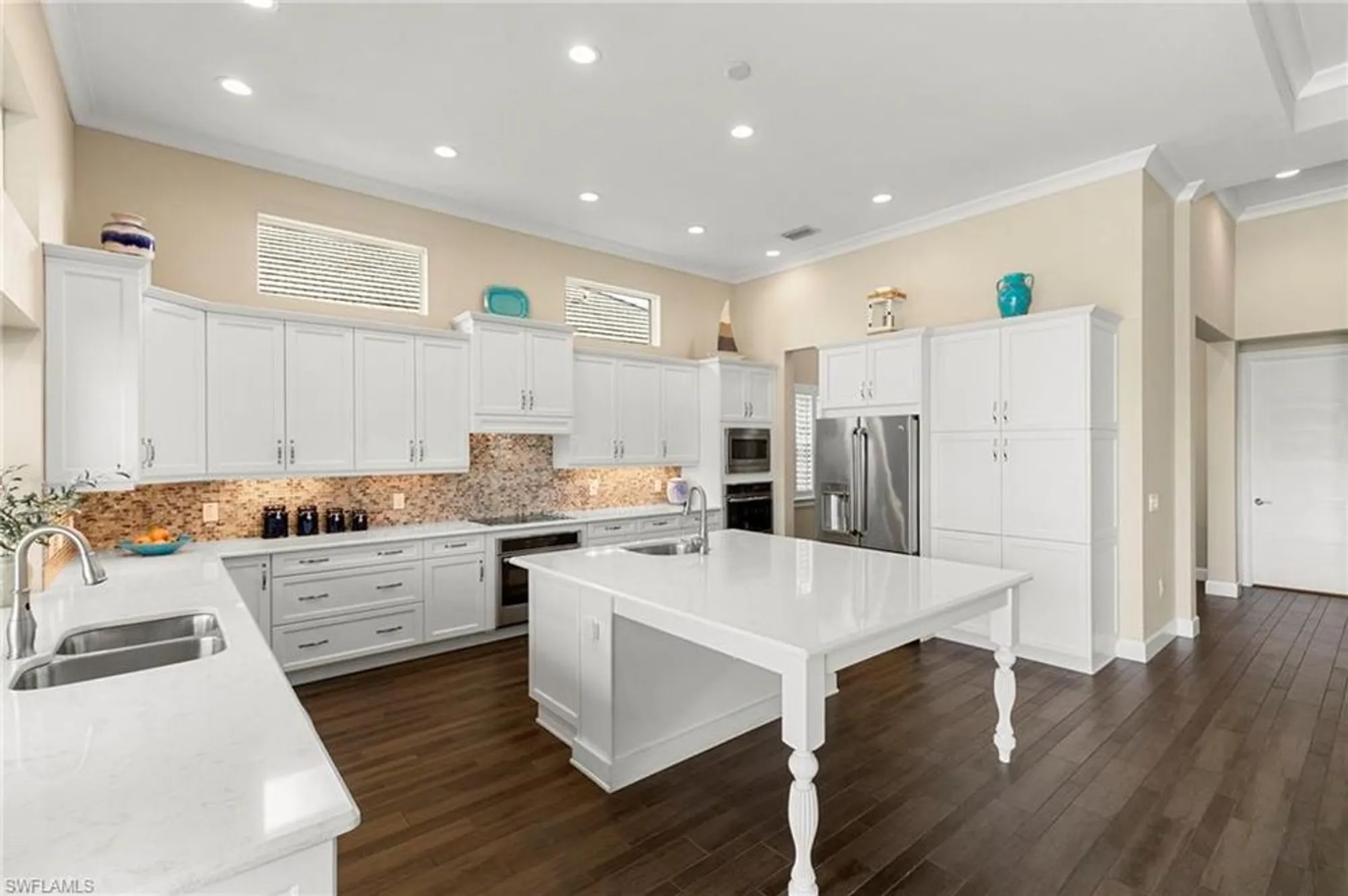 Property Slideshow image 8 of 44 | 4922 andros dr, Naples, FL, 34113