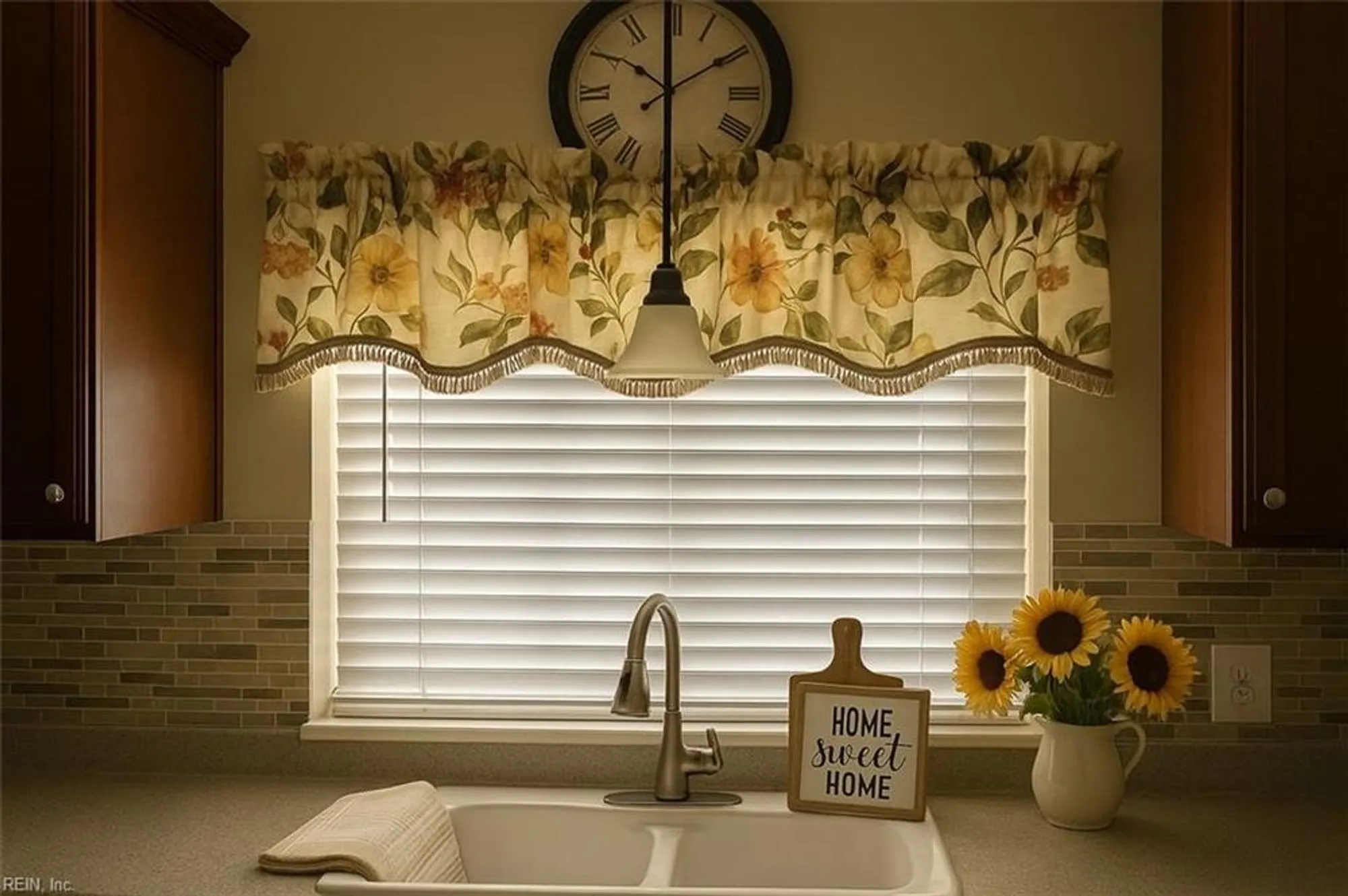 Property Slideshow image 8 of 14 | 817 nicholson ct, Chesapeake, VA, 23320