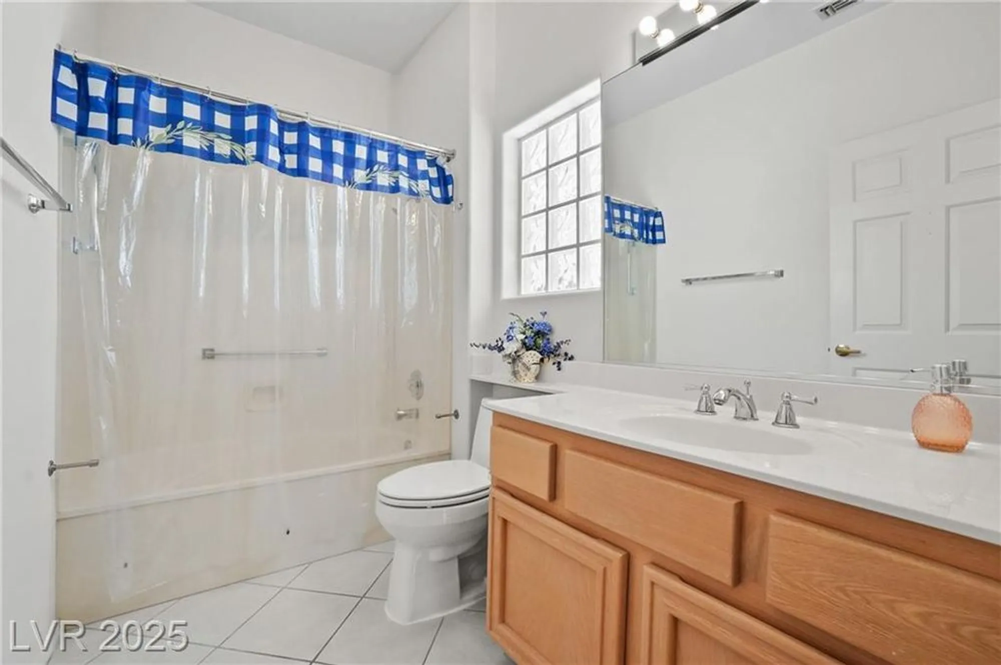Property Slideshow image 27 of 49 | 10300 linfield pl, Las Vegas, NV, 89134