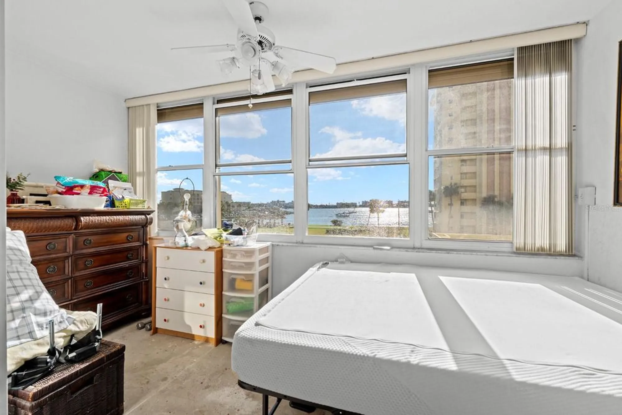 Property Slideshow image 5 of 24 | 4550 cove cir apt 305, St Petersburg, FL, 33708