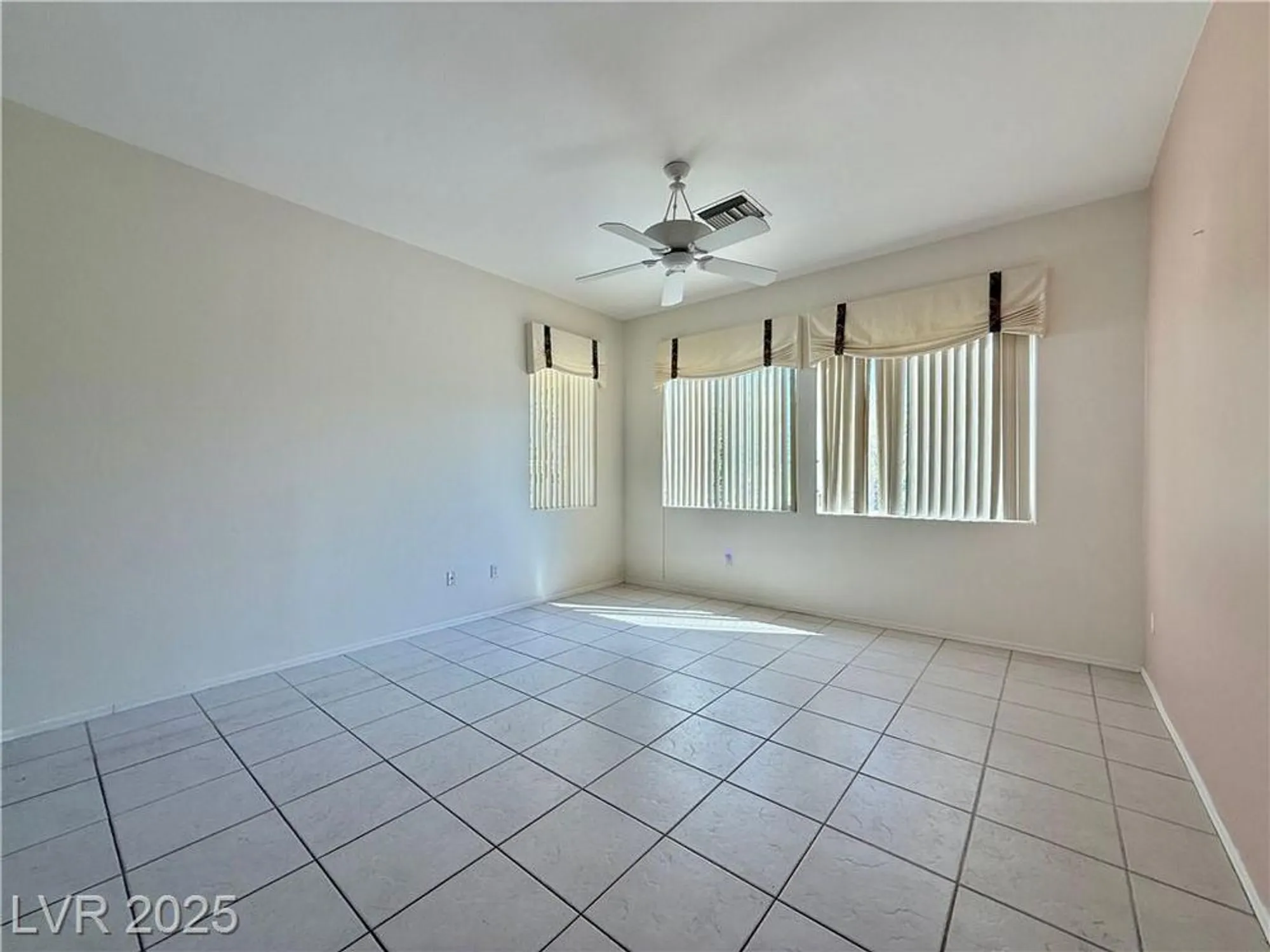 Property Slideshow image 7 of 47 | 10309 cogswell ave, Las Vegas, NV, 89134