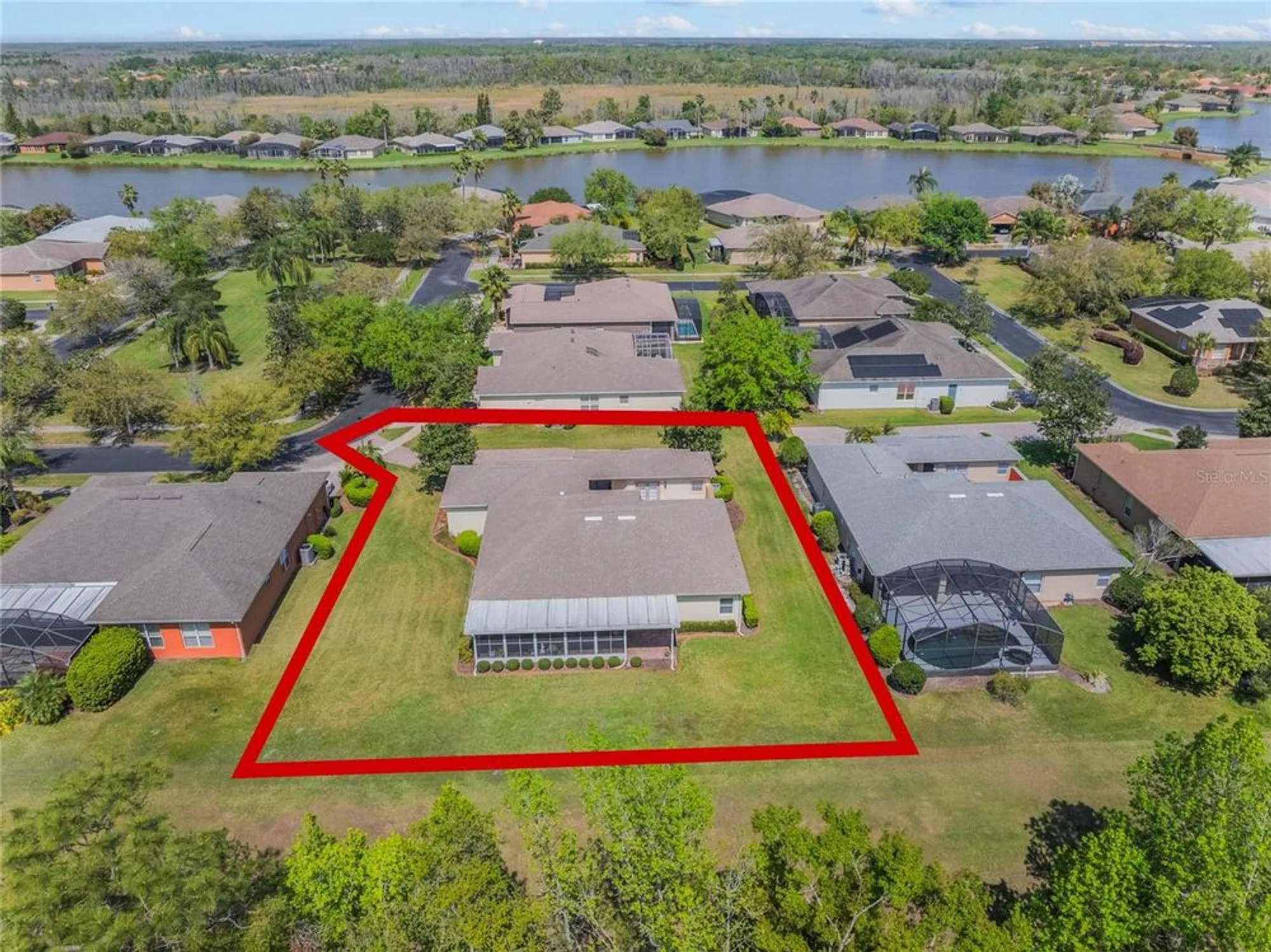 Property Slideshow image 60 of 89 | 917 shorehaven dr, Poinciana, FL, 34759