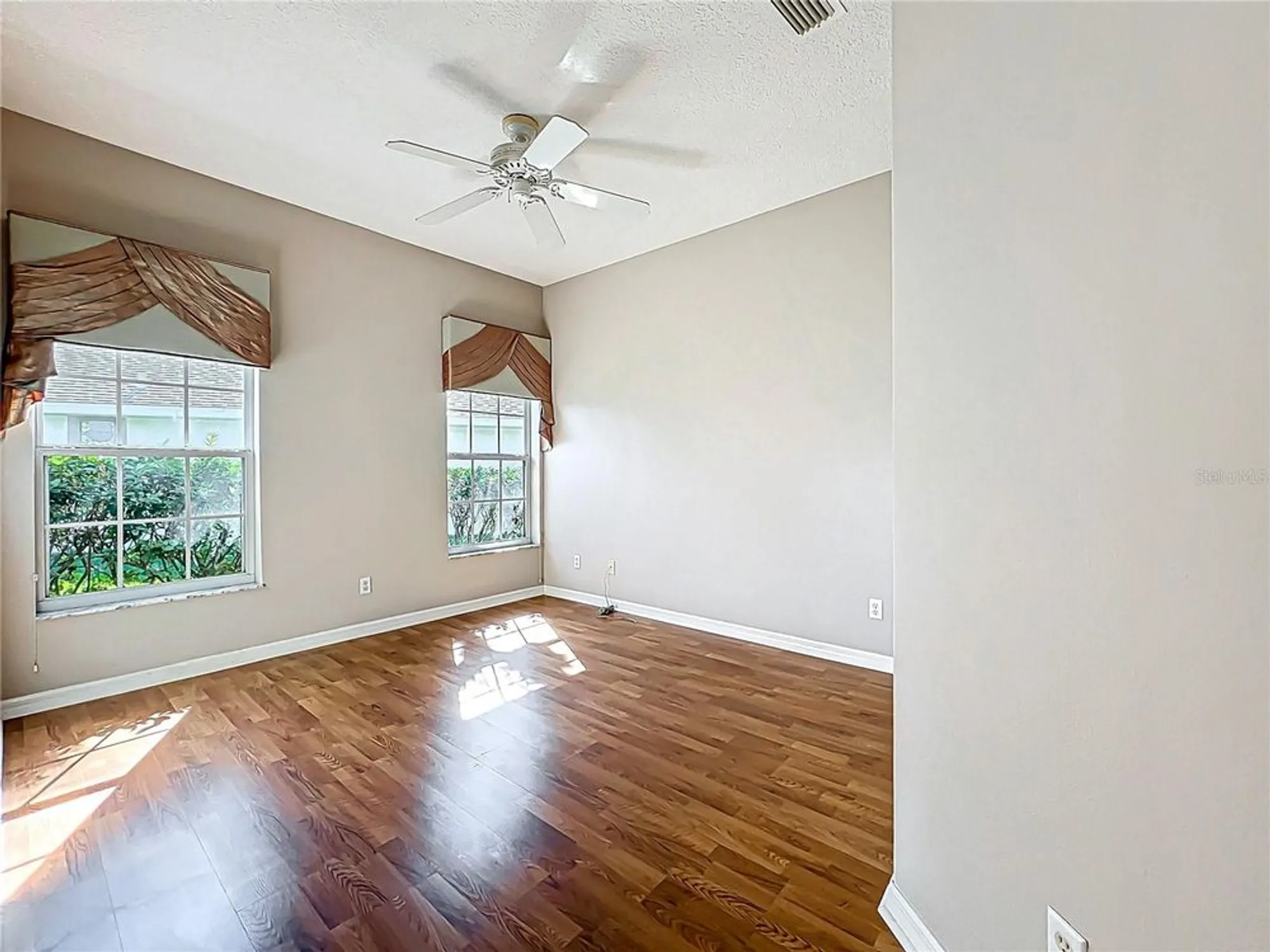 Property Slideshow image 36 of 53 | 21636 king henry ave, Leesburg, FL, 34748