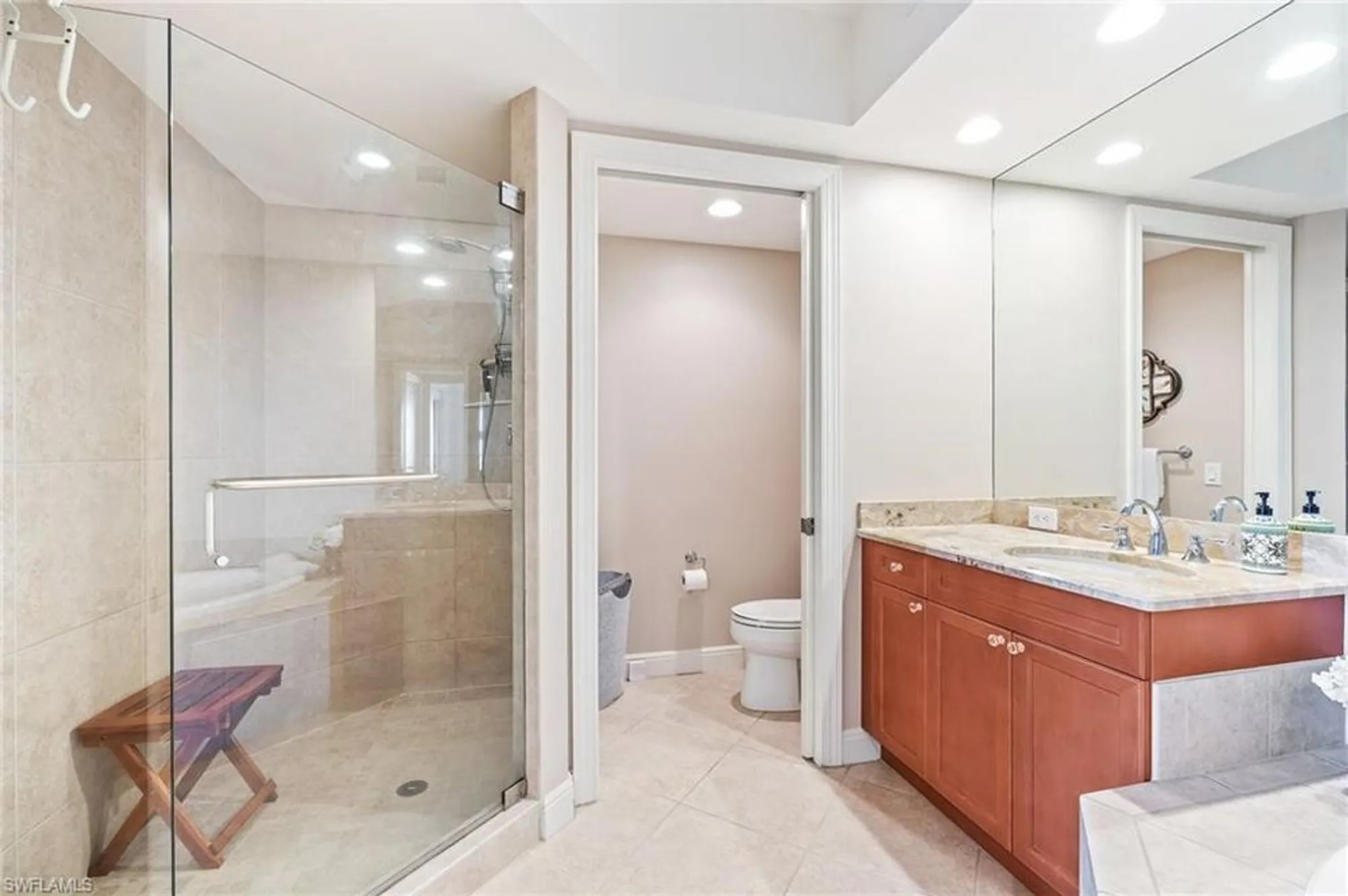 Property Slideshow image 20 of 33 | 23850 via italia cir 604, Estero, FL, 34134