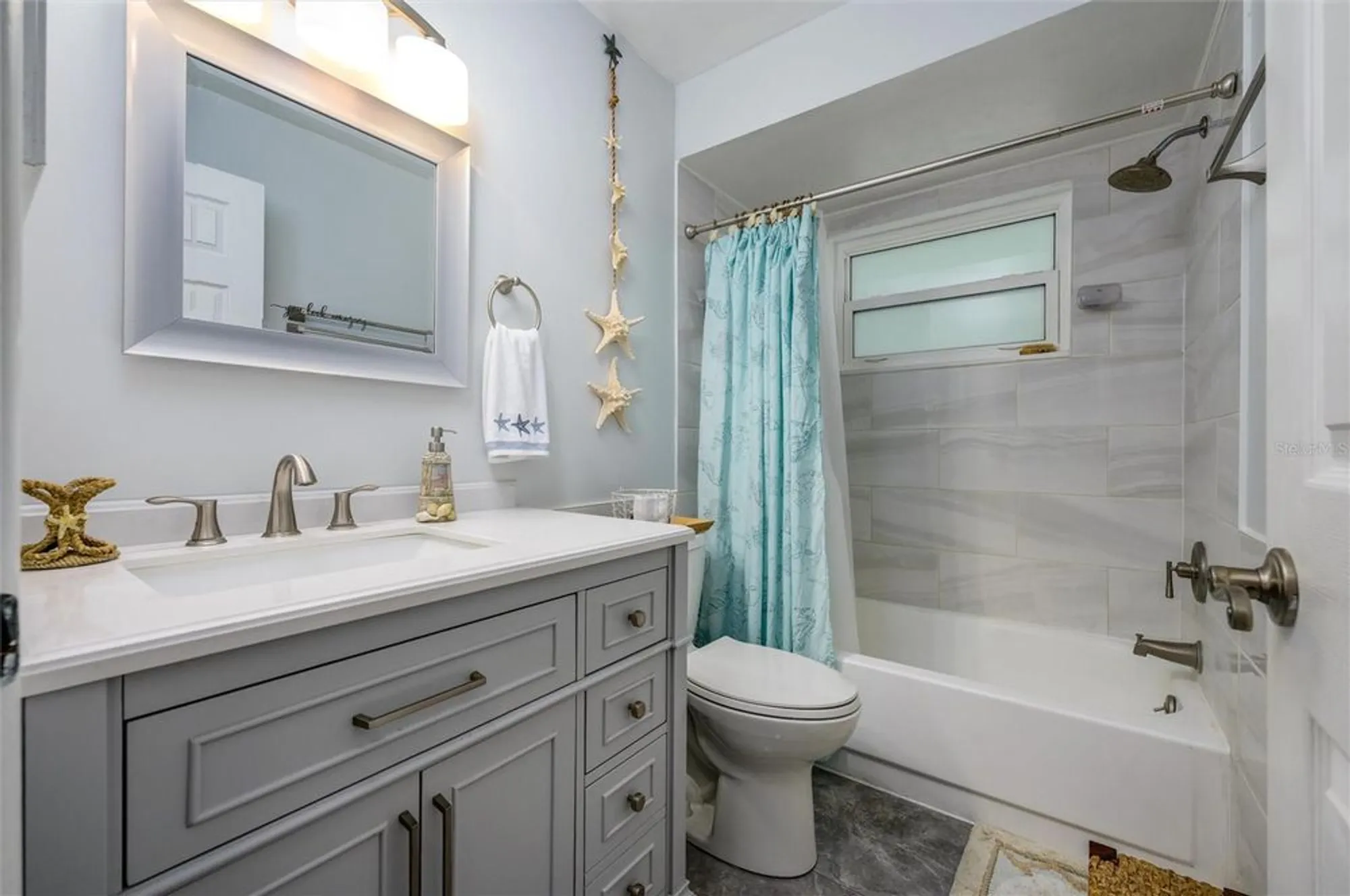 Property Slideshow image 15 of 34 | 1472 queen anne blvd, Palm Harbor, FL, 34684