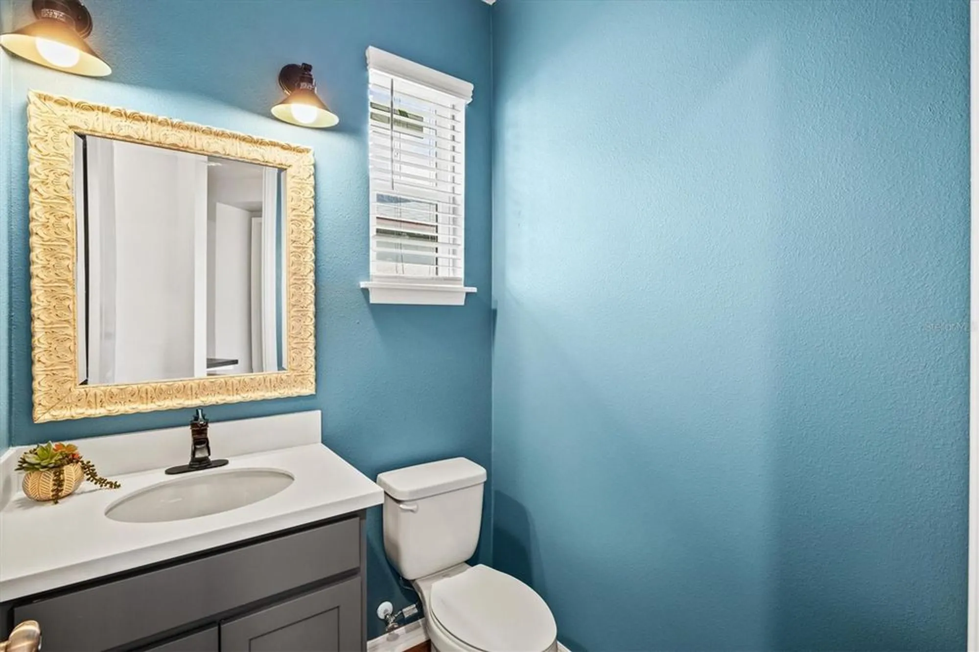 Property Slideshow image 33 of 95 | 5458 summit gln, Bradenton, FL, 34203