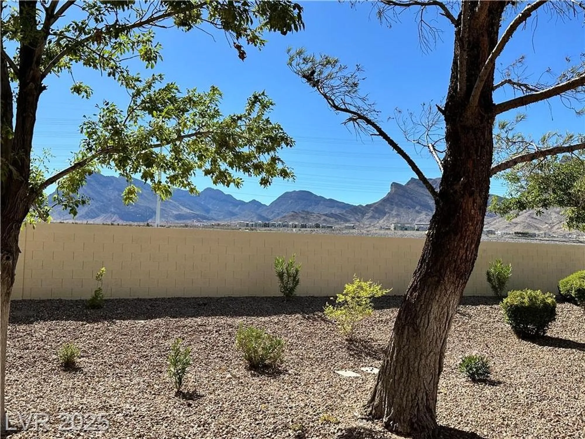 Property Slideshow image 17 of 27 | 2011 sun cliffs st, Las Vegas, NV, 89134