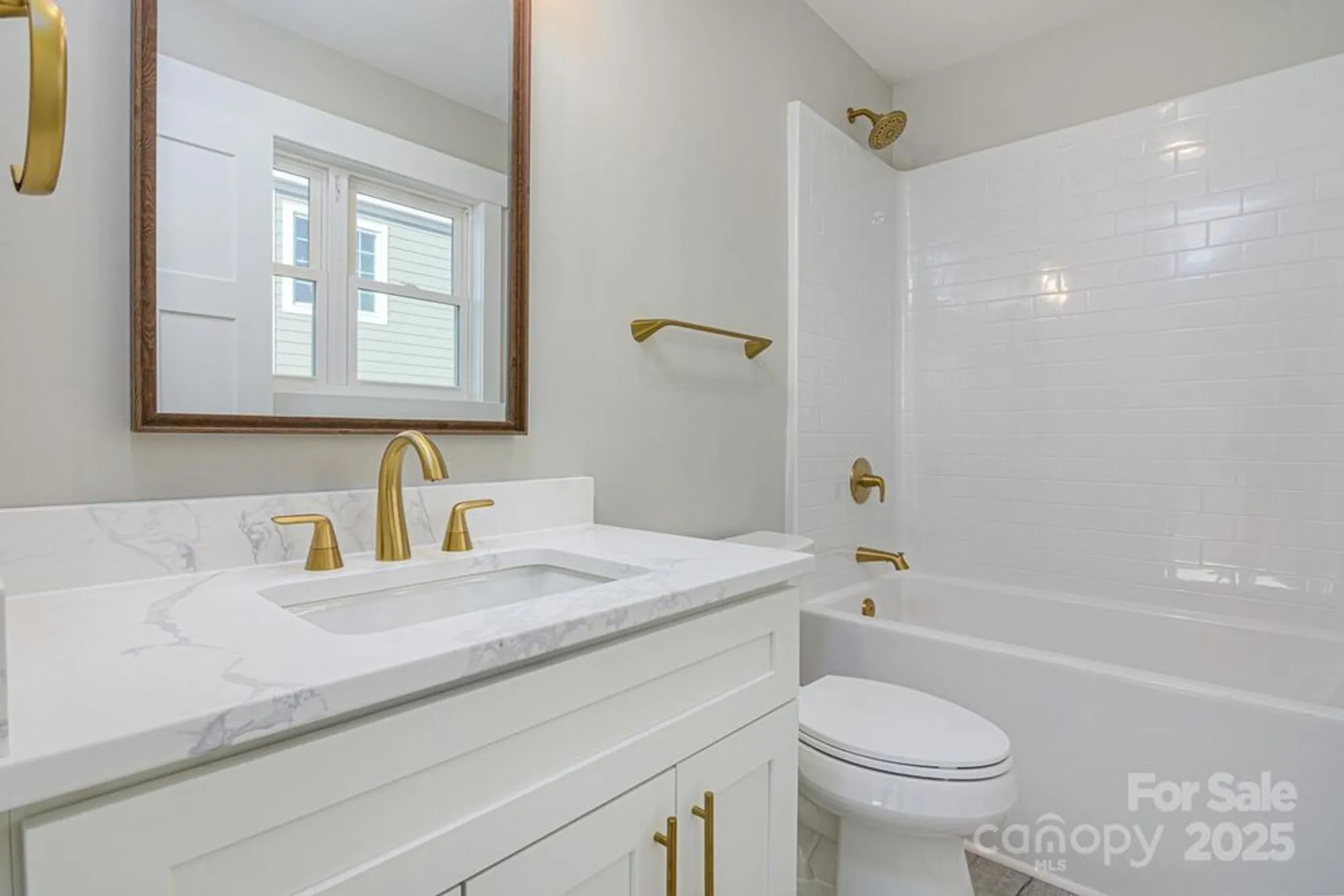 Property Slideshow image 38 of 48 | 131 dawn mist ct, Hendersonville, NC, 28791
