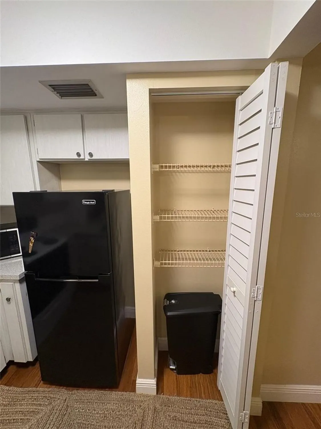 Property Slideshow image 11 of 29 | 1250 s pinellas ave 411, Tarpon Springs, FL, 34689