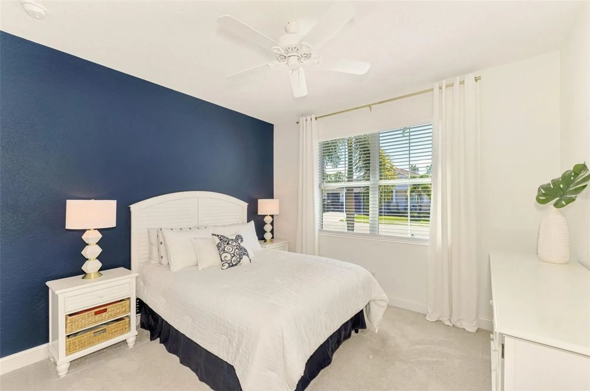 Property Slideshow image 32 of 71 | 560 mistiflower cir, Nokomis, FL, 34275