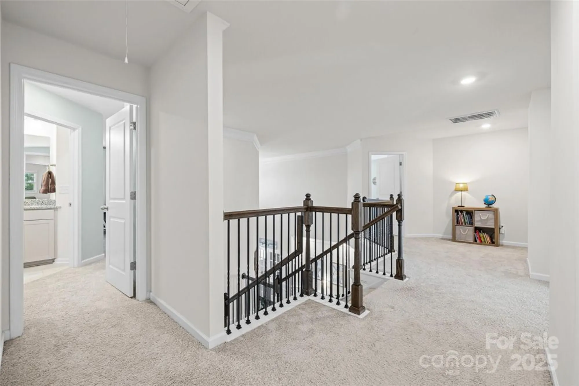 Property Slideshow image 29 of 48 | 1370 englewood dr, Lake Wylie, SC, 29710