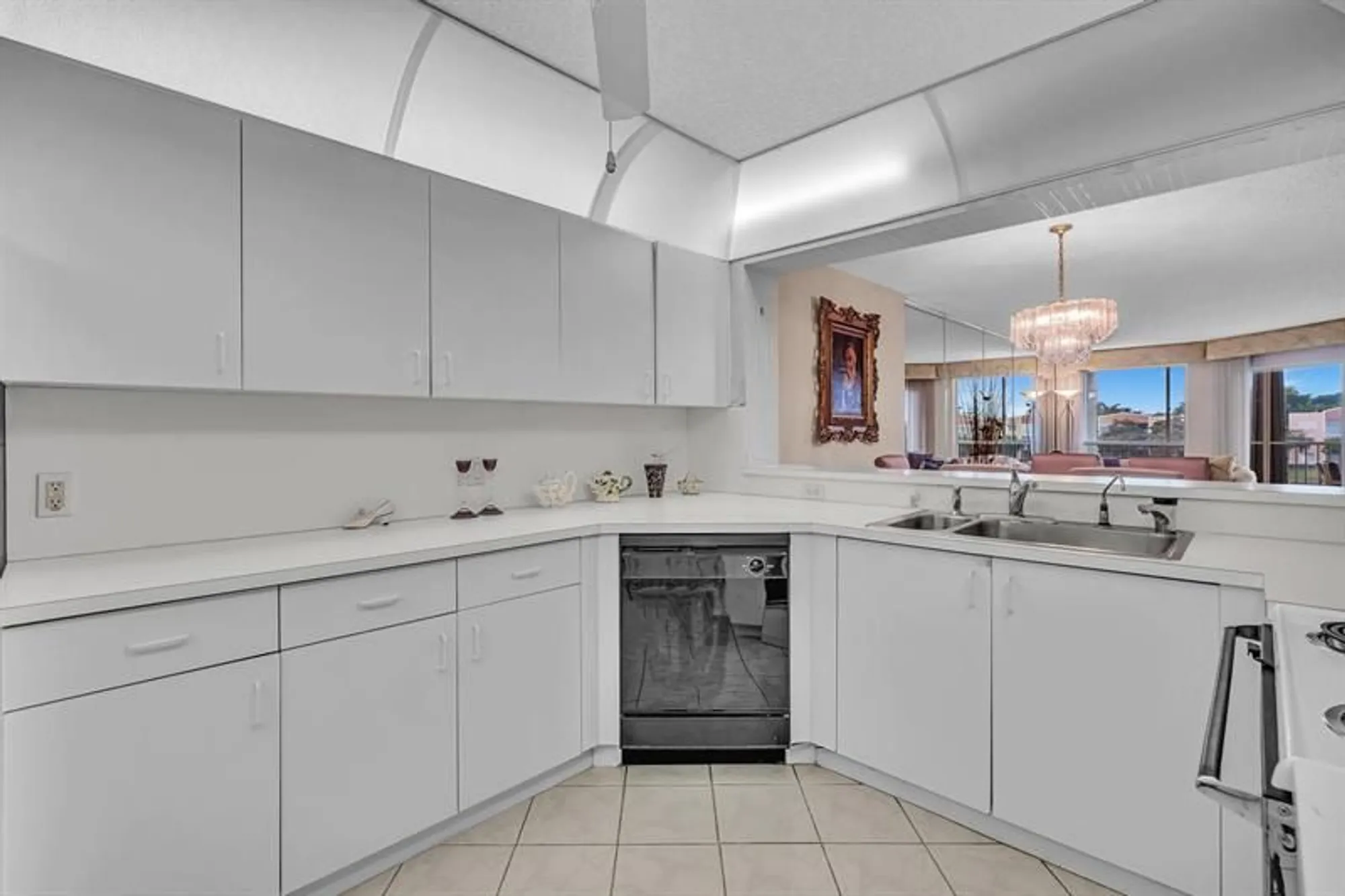 Property Slideshow image 5 of 81 | 7377 granville dr 311, Tamarac, FL, 33321