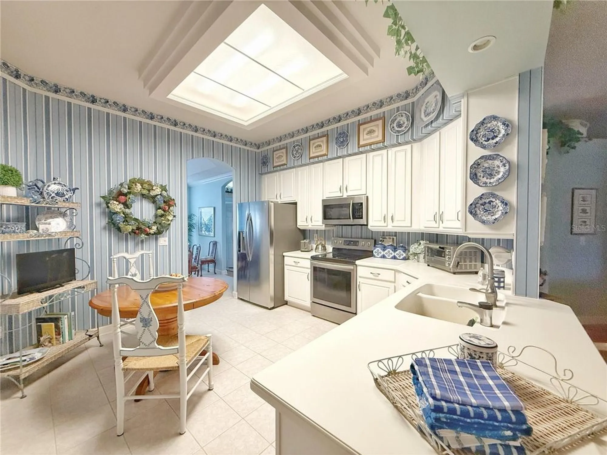 Property Slideshow image 11 of 54 | 2134 saint ives ct, Clermont, FL, 34711
