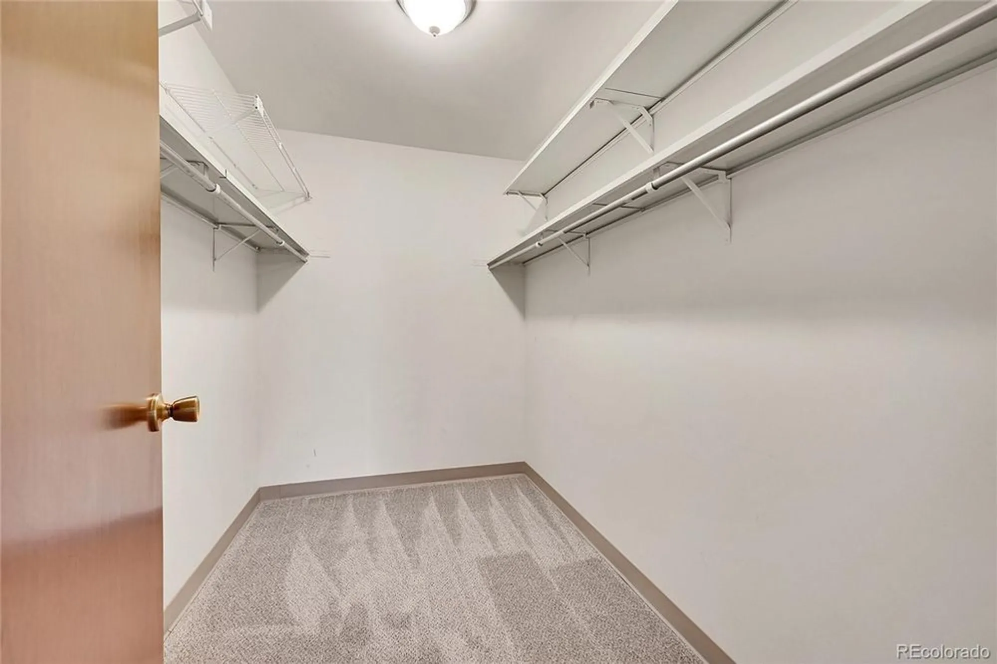 Property Slideshow image 8 of 20 | 3022 s wheeling way apt 205, Aurora, CO, 80014
