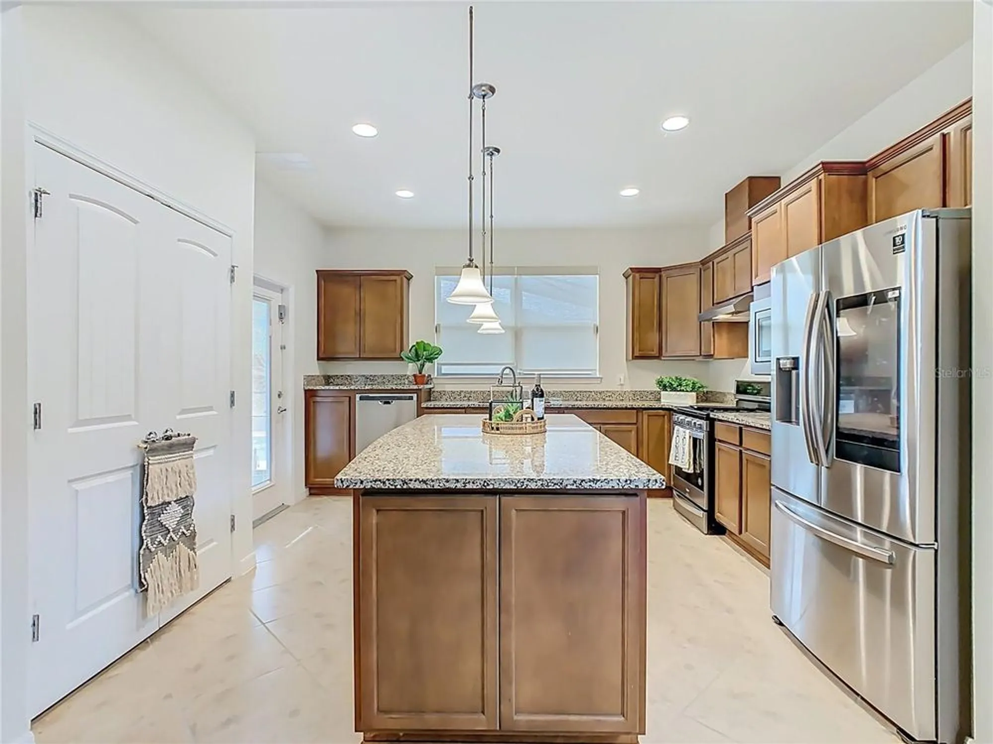 Property Slideshow image 7 of 60 | 210 tomelloso way, Davenport, FL, 33837