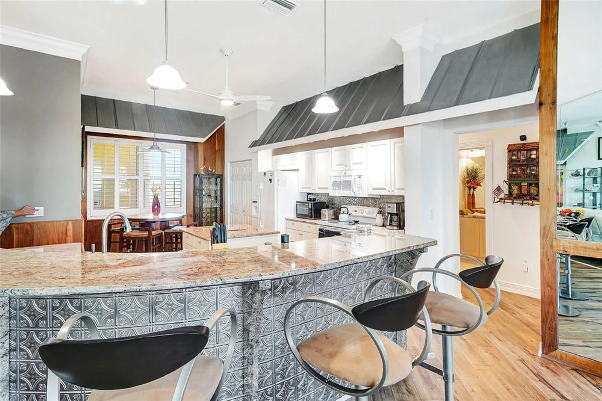 Property Slideshow image 11 of 58 | 2060 matecumbe key rd 2803, Punta Gorda, FL, 33955