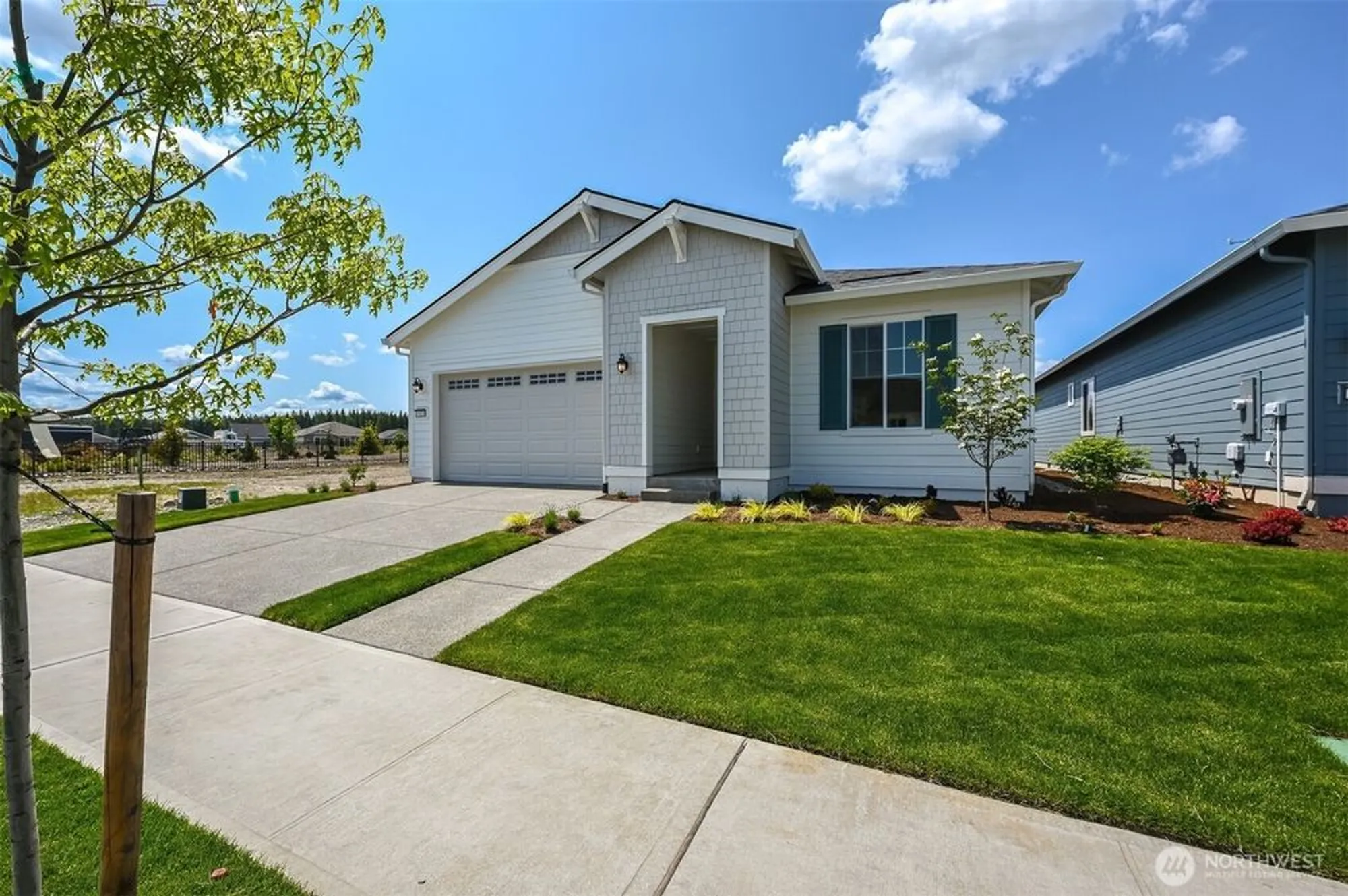 Property Slideshow image 4 of 36 | 14824 206th ave e unit e, Bonney Lake, WA, 98391