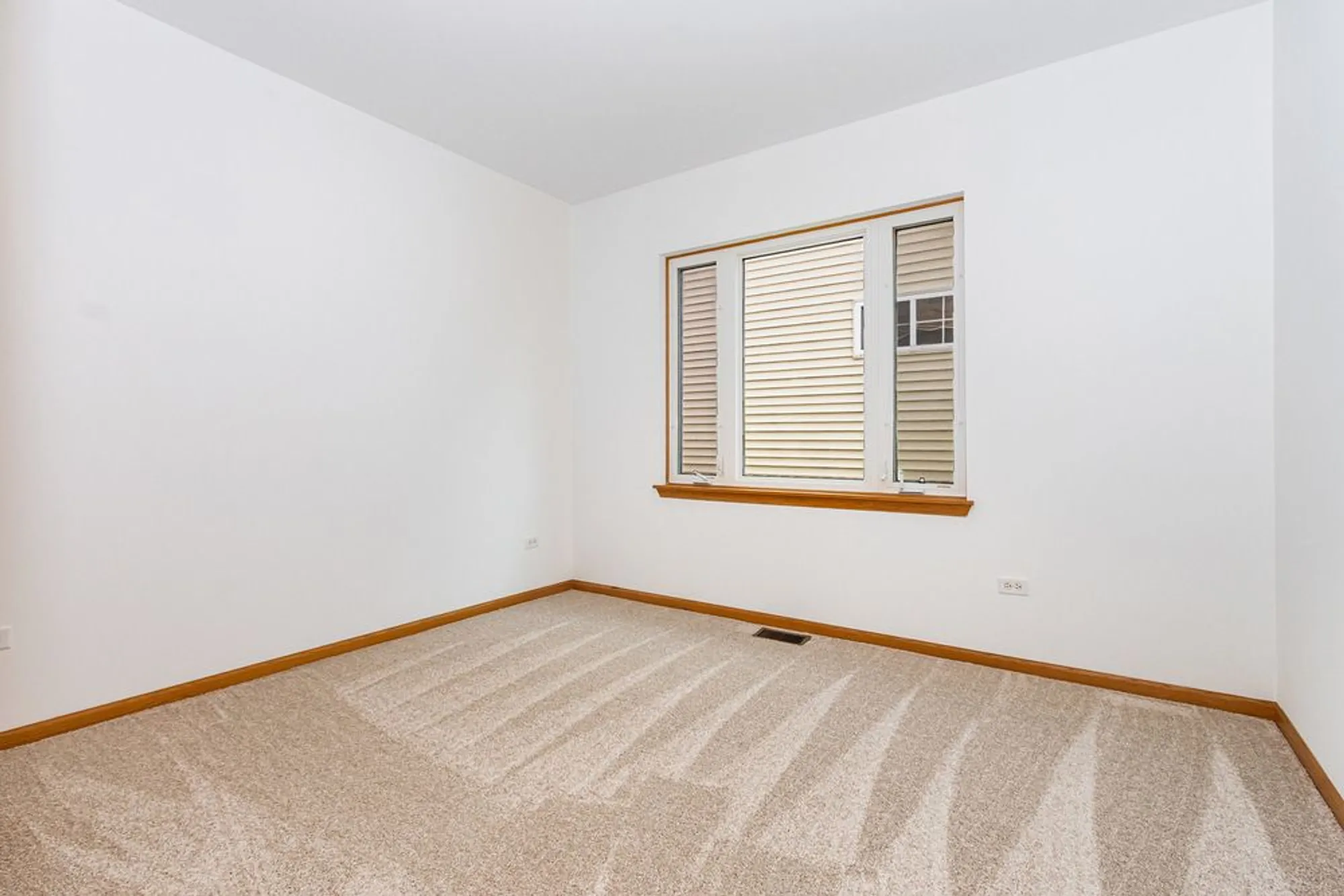 Property Slideshow image 10 of 17 | 21019 w torrey pines ct, Plainfield, IL, 60544