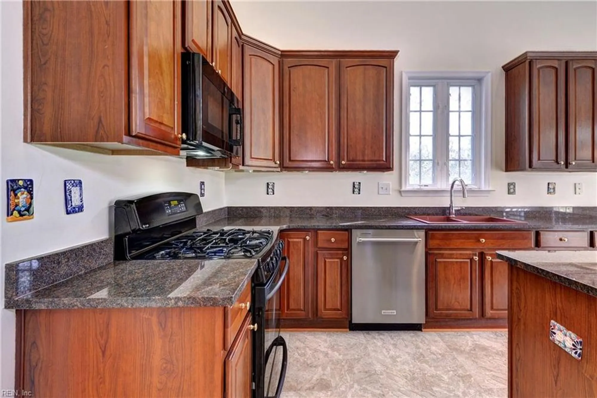 Property Slideshow image 14 of 47 | 6820 tarpleys tavern rd, Williamsburg, VA, 23188