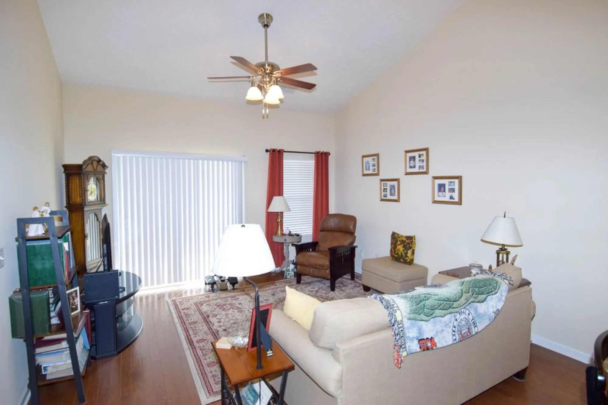 Property Slideshow image 30 of 43 | 395 devon chase hl 4703, Gallatin, TN, 37066