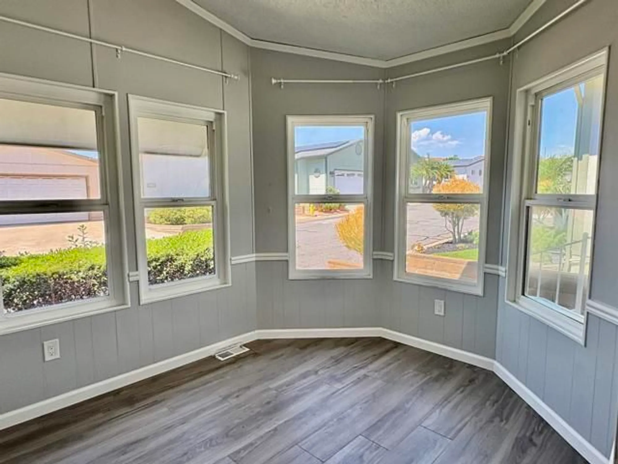 Property Slideshow image 9 of 32 | 629 via santa cruz, Vista, CA, 92081