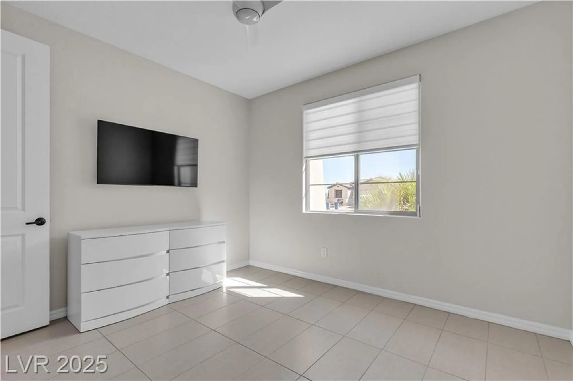 Property Slideshow image 14 of 76 | 11 acacia creek ct, Henderson, NV, 89011