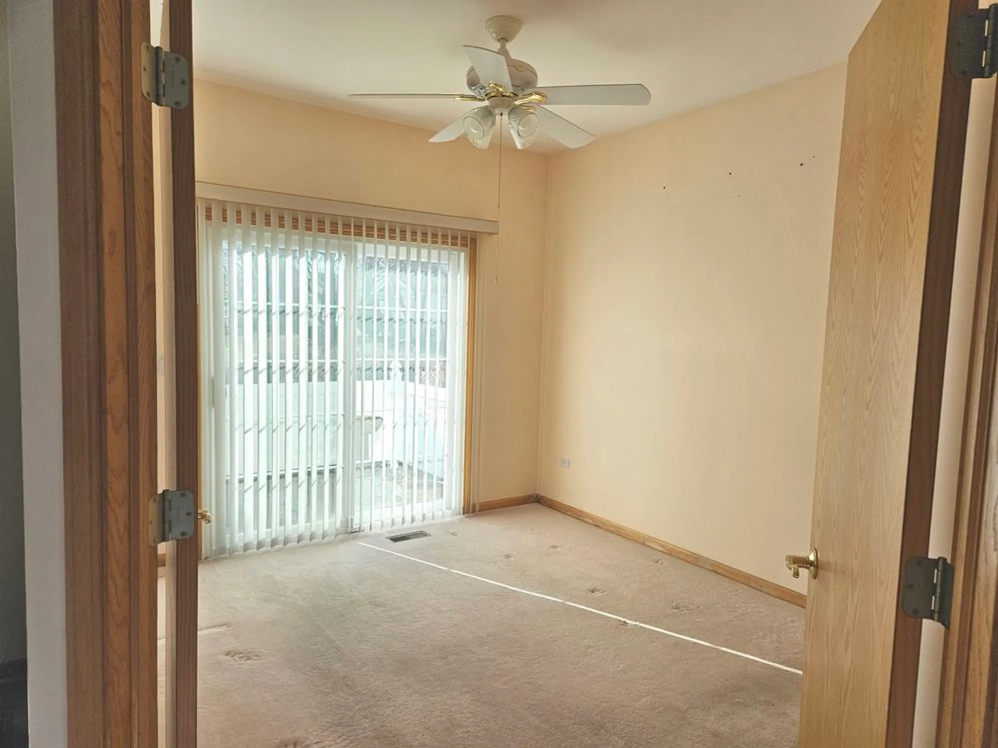 Property Slideshow image 11 of 27 | 21320 w douglas ln, Plainfield, IL, 60544