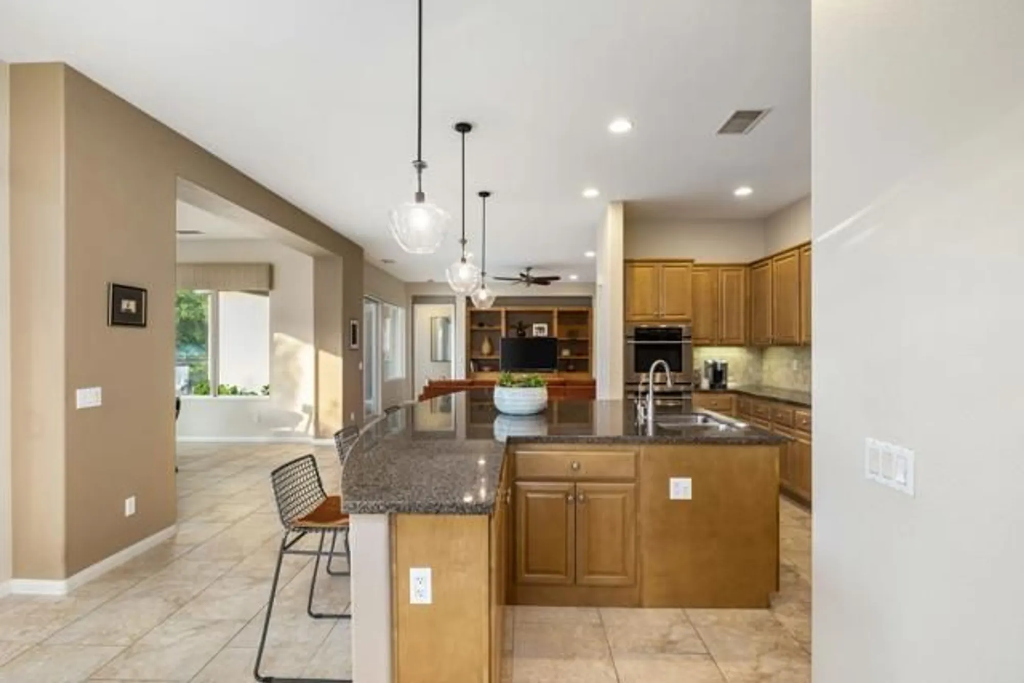 Property Slideshow image 13 of 62 | 81196 victoria ln, La Quinta, CA, 92253