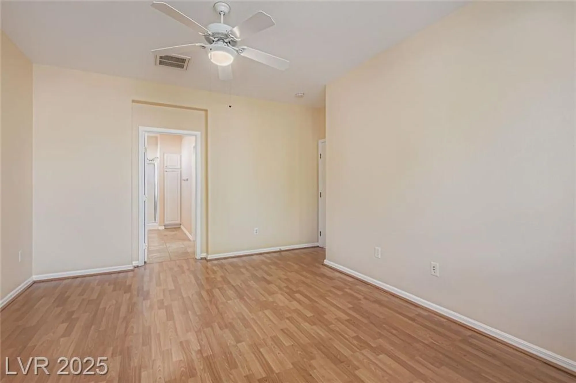 Property Slideshow image 14 of 37 | 10554 sopra ct, Las Vegas, NV, 89135