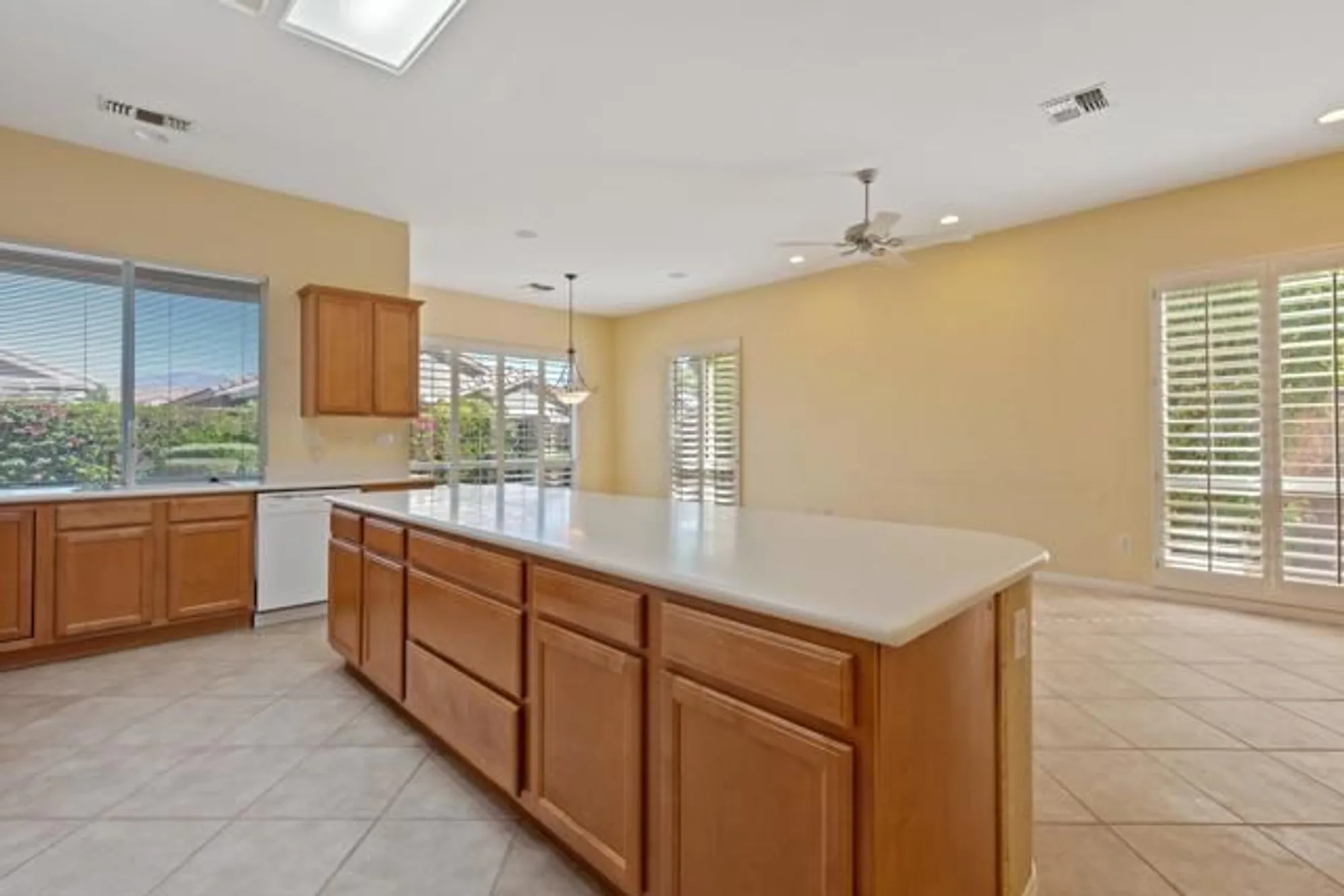 Property Slideshow image 21 of 40 | 78608 sunrise canyon ave, Palm Desert, CA, 92211