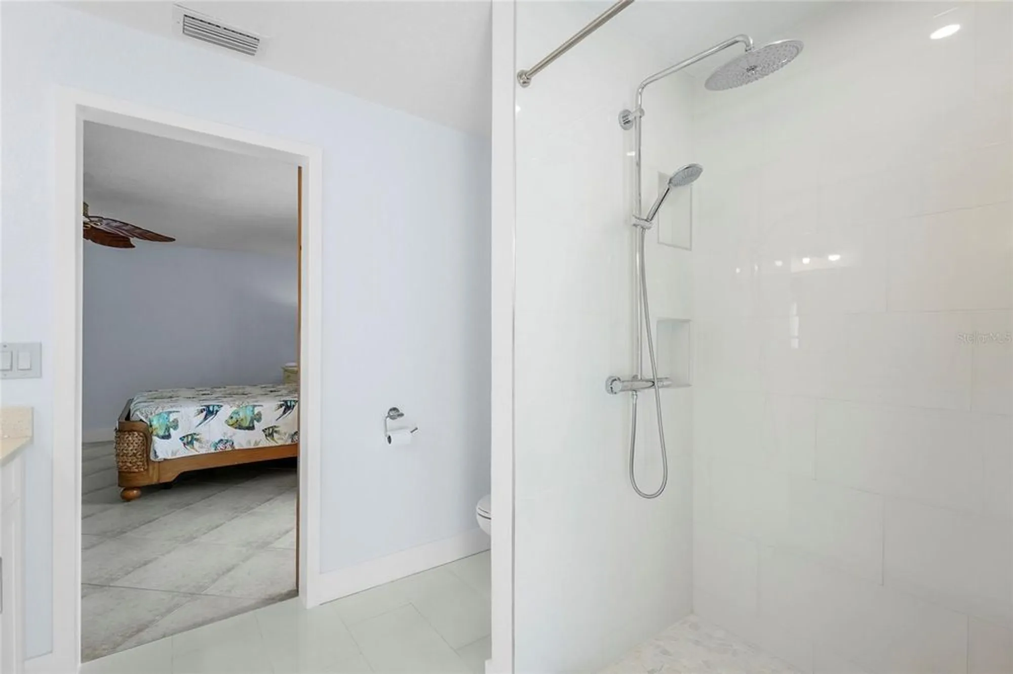 Property Slideshow image 37 of 57 | 5720 timber lake cir, Sarasota, FL, 34243