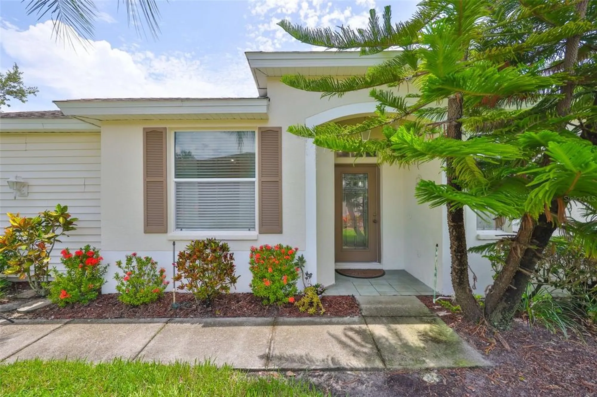 Property Slideshow image 4 of 52 | 2201 nantucket dr 46, Sun City Center, FL, 33573