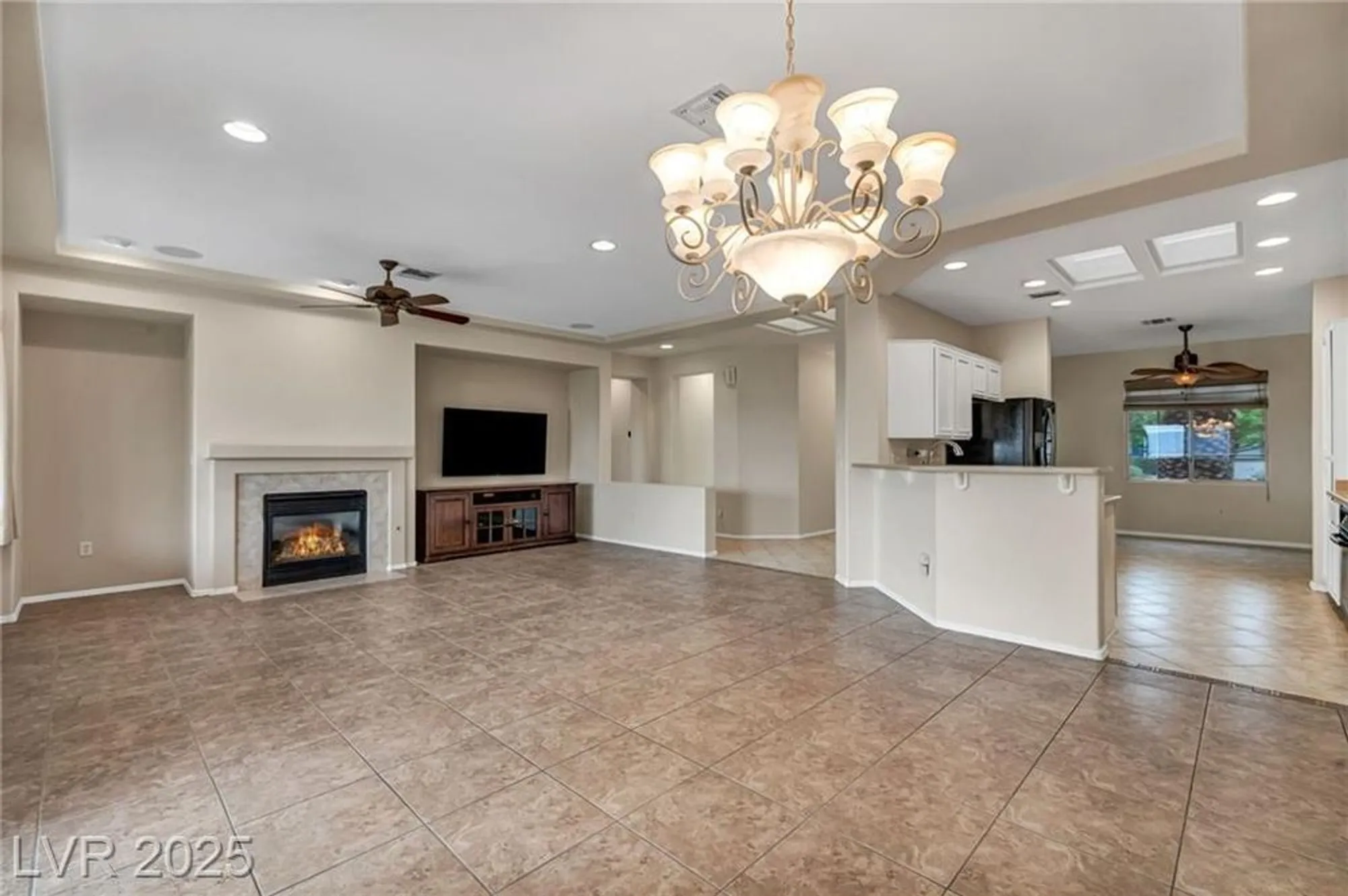 Property Slideshow image 11 of 41 | 2189 magnolia pond ct, Henderson, NV, 89052