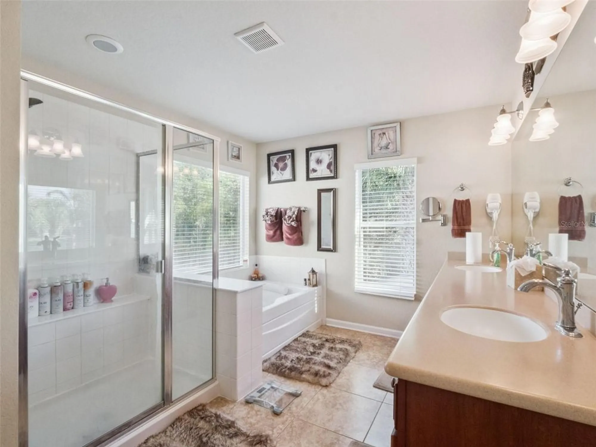 Property Slideshow image 25 of 32 | 7991 esta ln, Orlando, FL, 32827