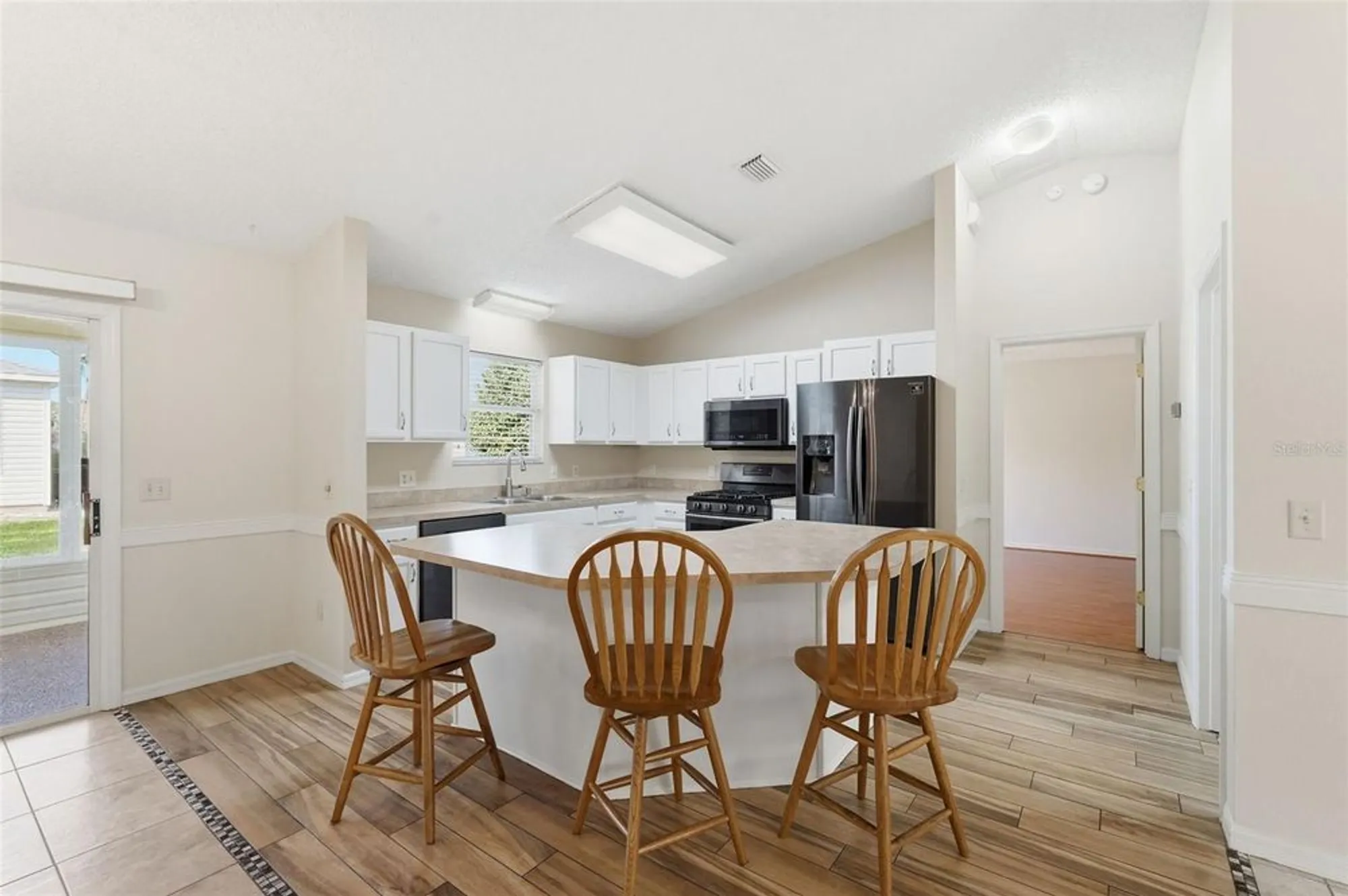 Property Slideshow image 16 of 69 | 17985 se 92nd amory ave, The Villages, FL, 32162