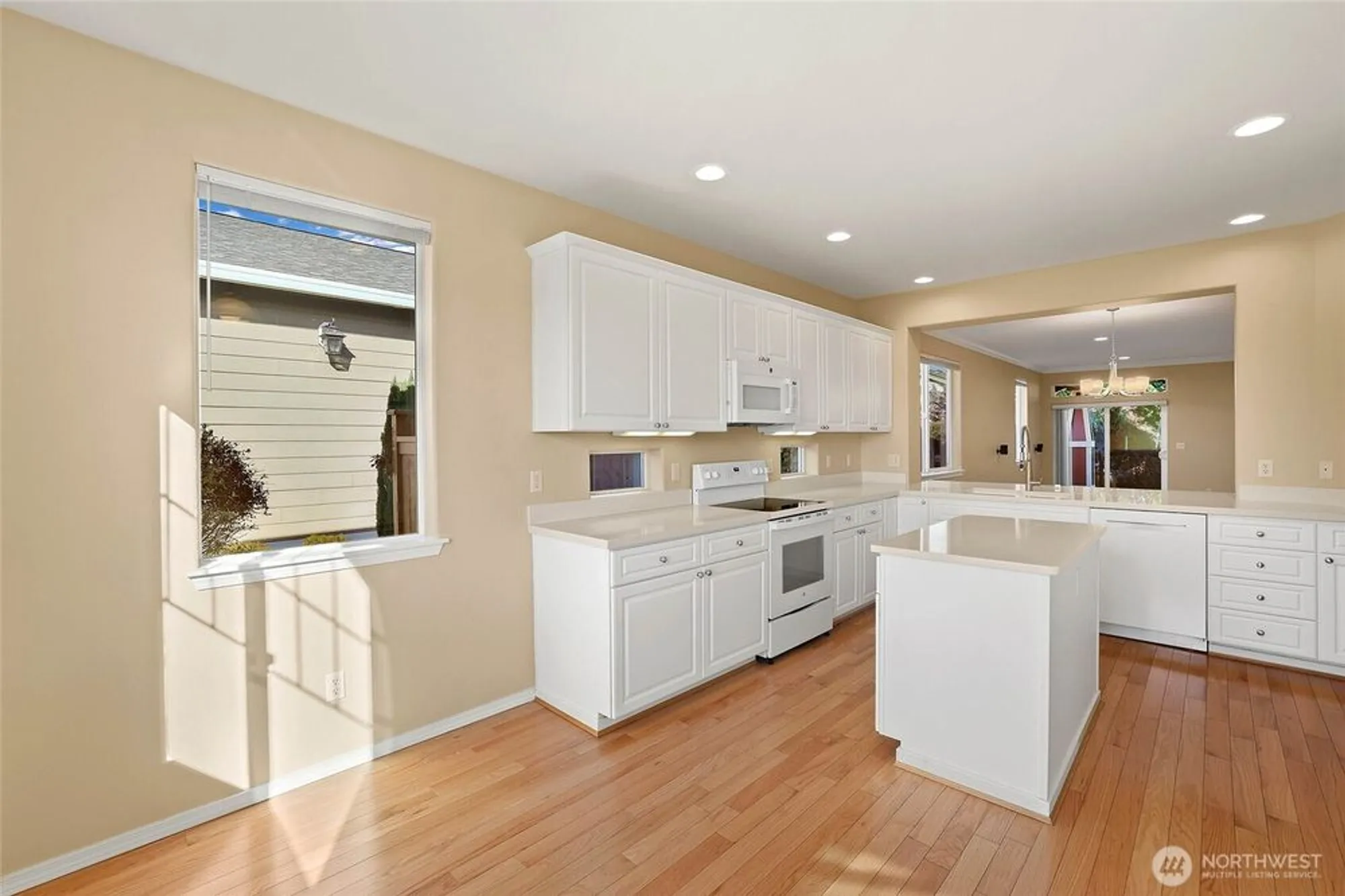 Property Slideshow image 9 of 37 | 4316 harstene st, Lacey, WA, 98516