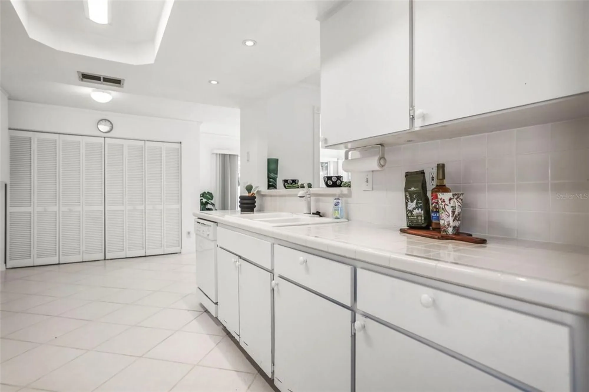 Property Slideshow image 11 of 66 | 1128 lanyard st, Palm Harbor, FL, 34685