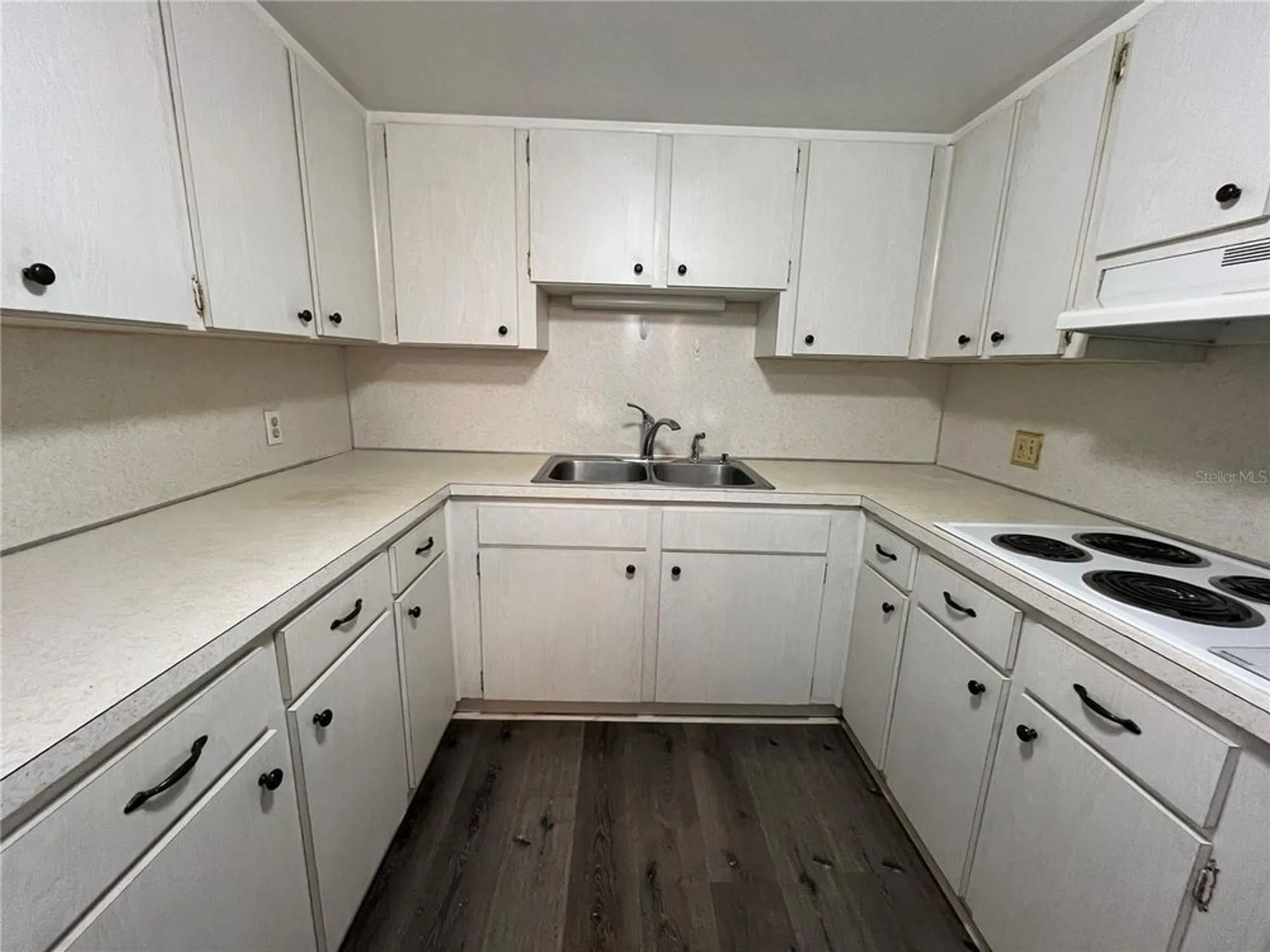 Property Slideshow image 10 of 43 | 2449 columbia dr apt 55, Clearwater, FL, 33763