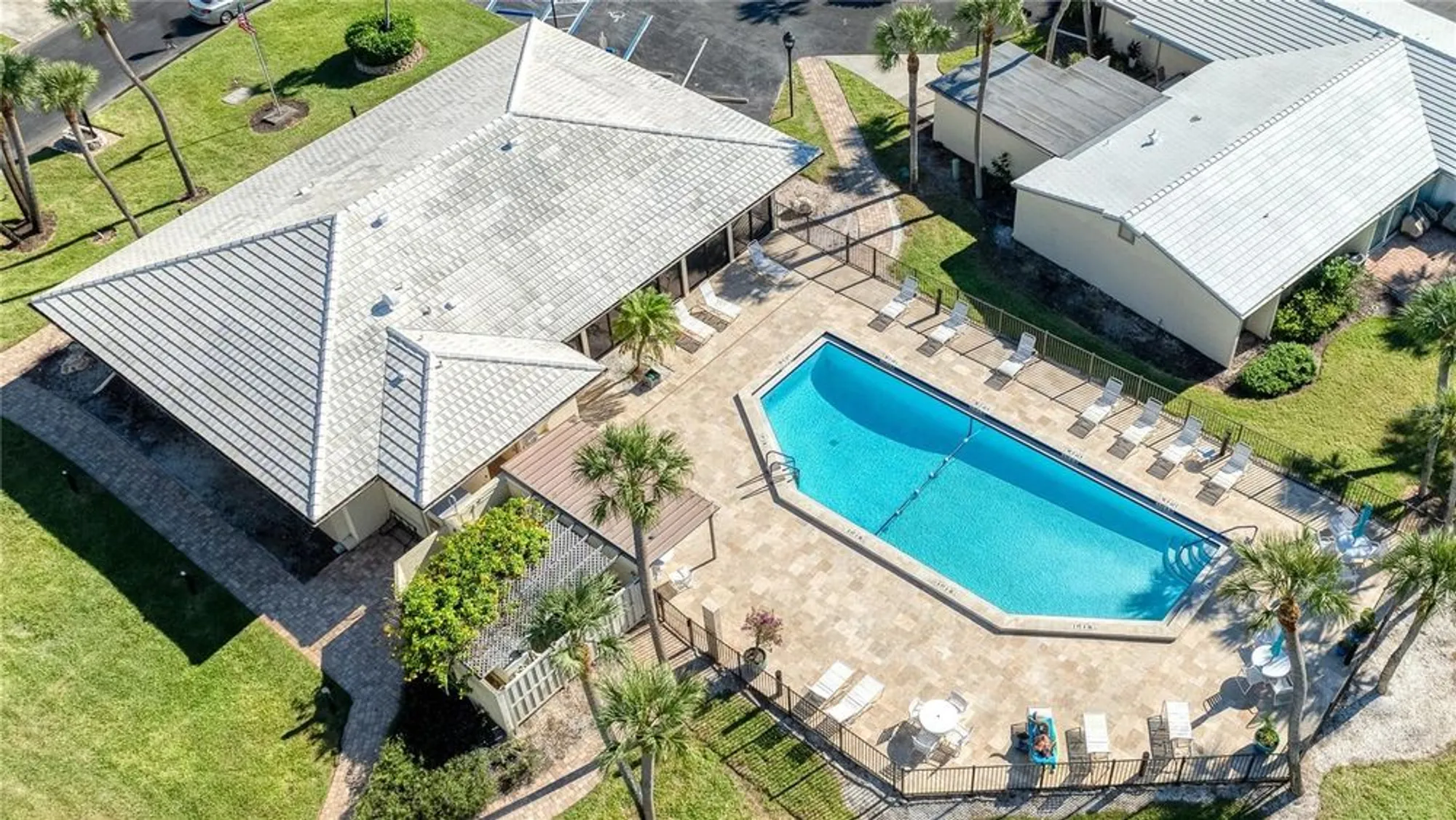 Property Slideshow image 50 of 58 | 20 whispering sands dr 1205, Sarasota, FL, 34242