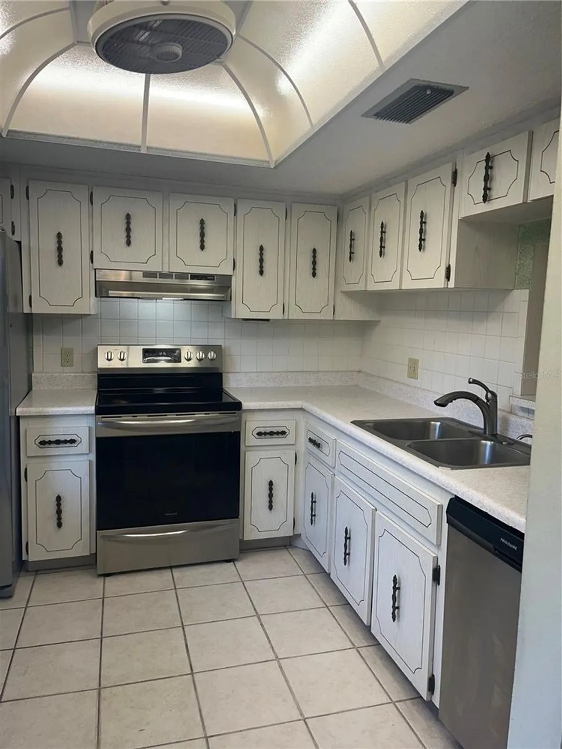 Property Slideshow image 3 of 52 | 840 virginia st 108, Dunedin, FL, 34698