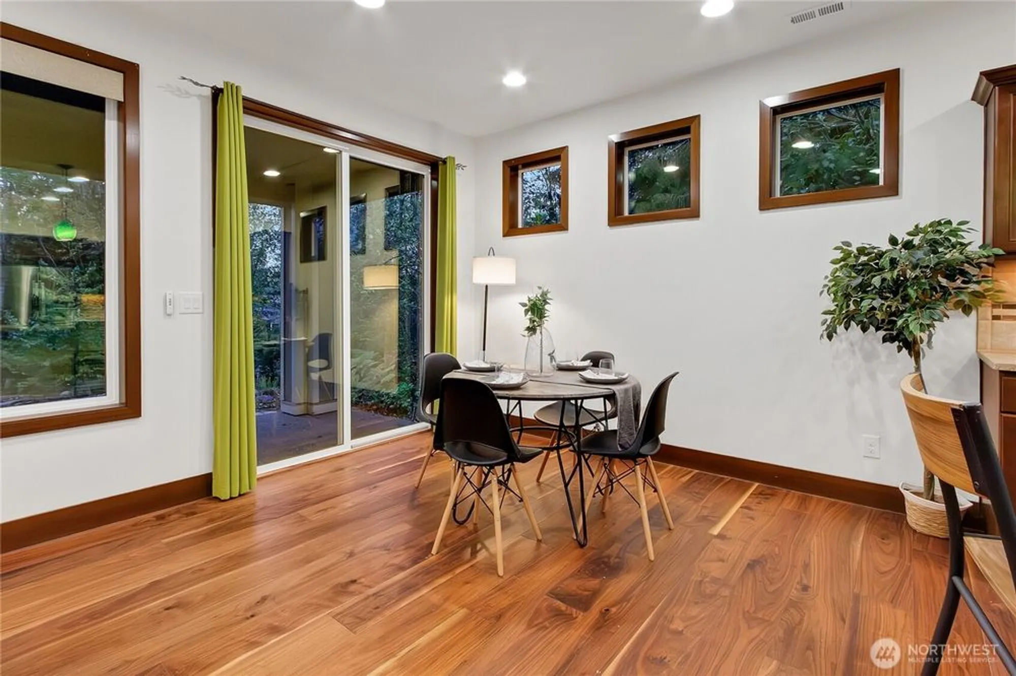 Property Slideshow image 7 of 28 | 14226 189th ave, Bonney Lake, WA, 98391