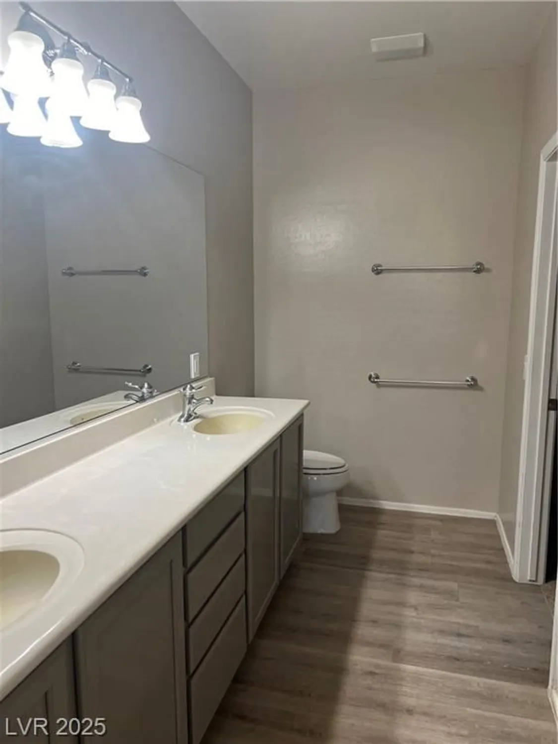 Property Slideshow image 12 of 14 | 6092 fox creek ave, Las Vegas, NV, 89122